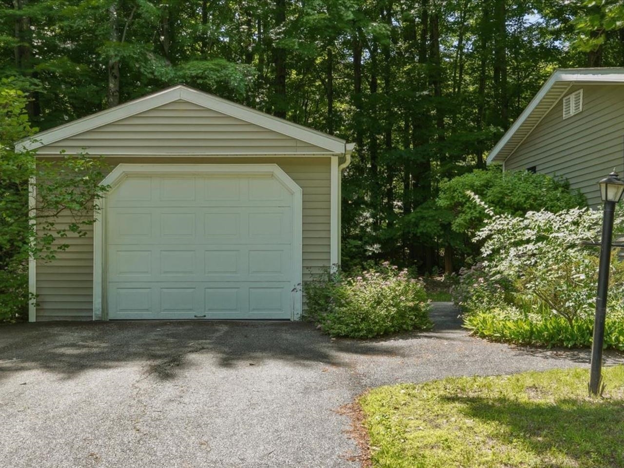 135 Williston Woods Road Property Photo 21