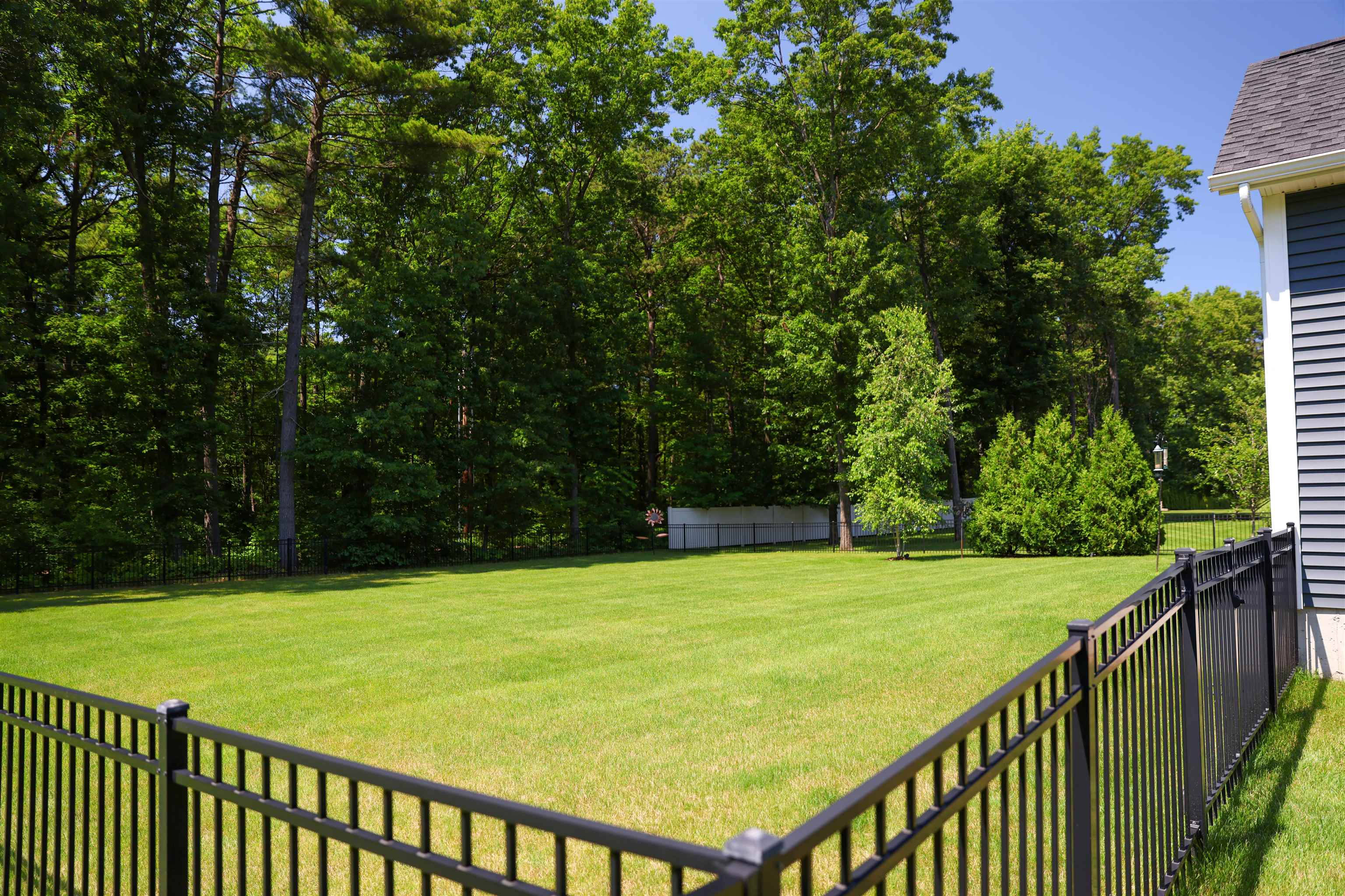 25 Jen Barry Lane Property Photo 7