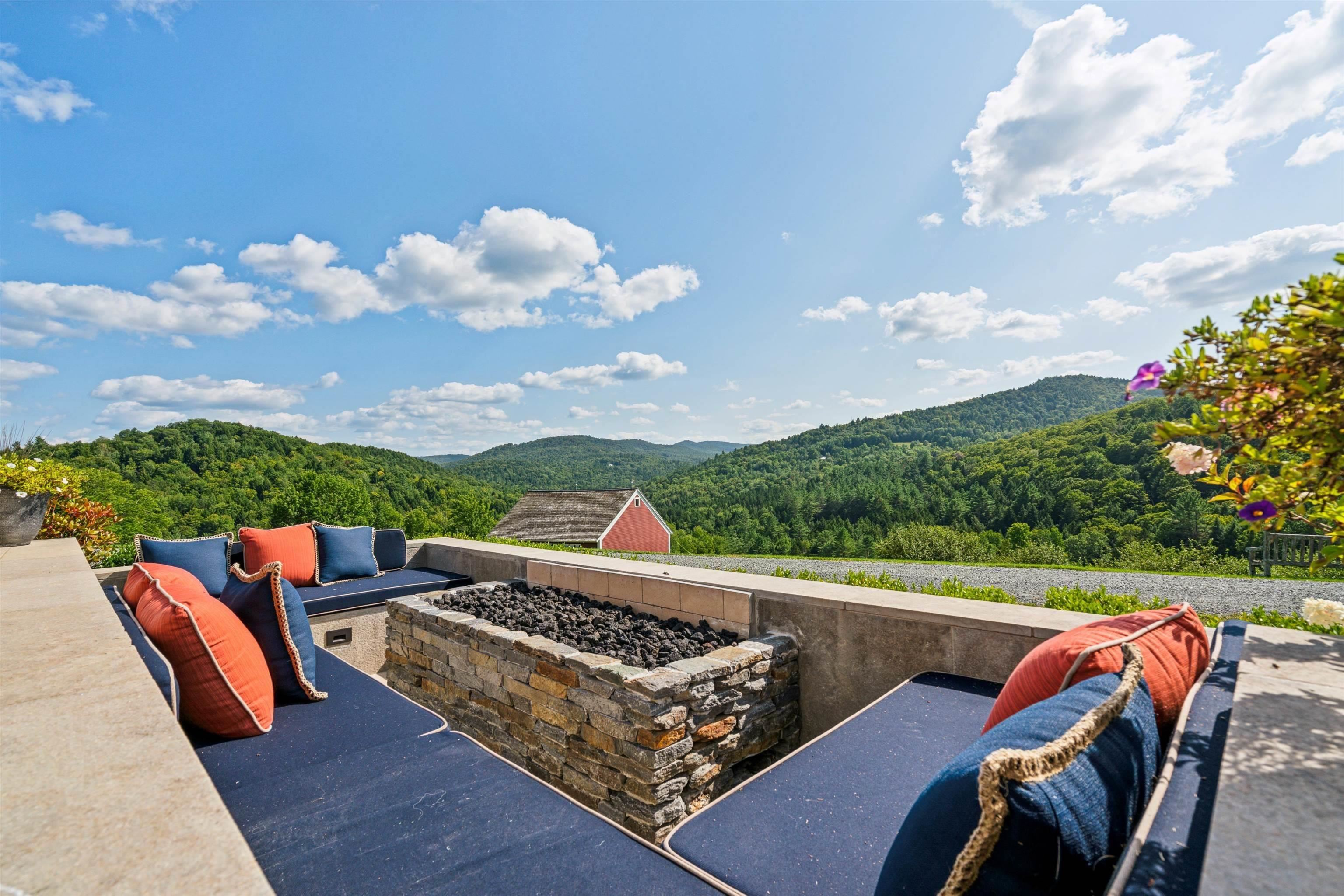 3147 Mount Hunger Road Property Photo 4