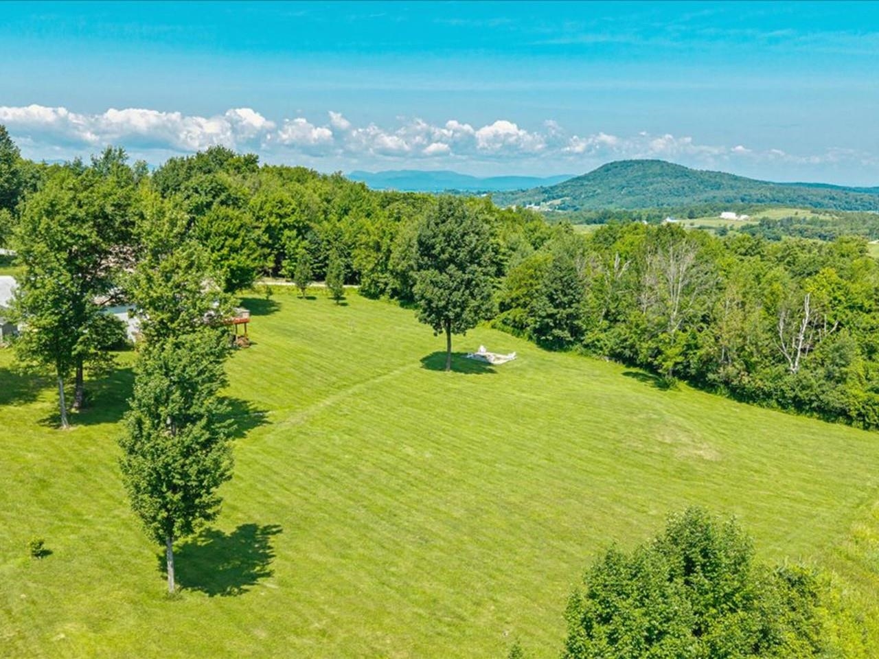 379 Breezy Hill Acres Property Photo 4