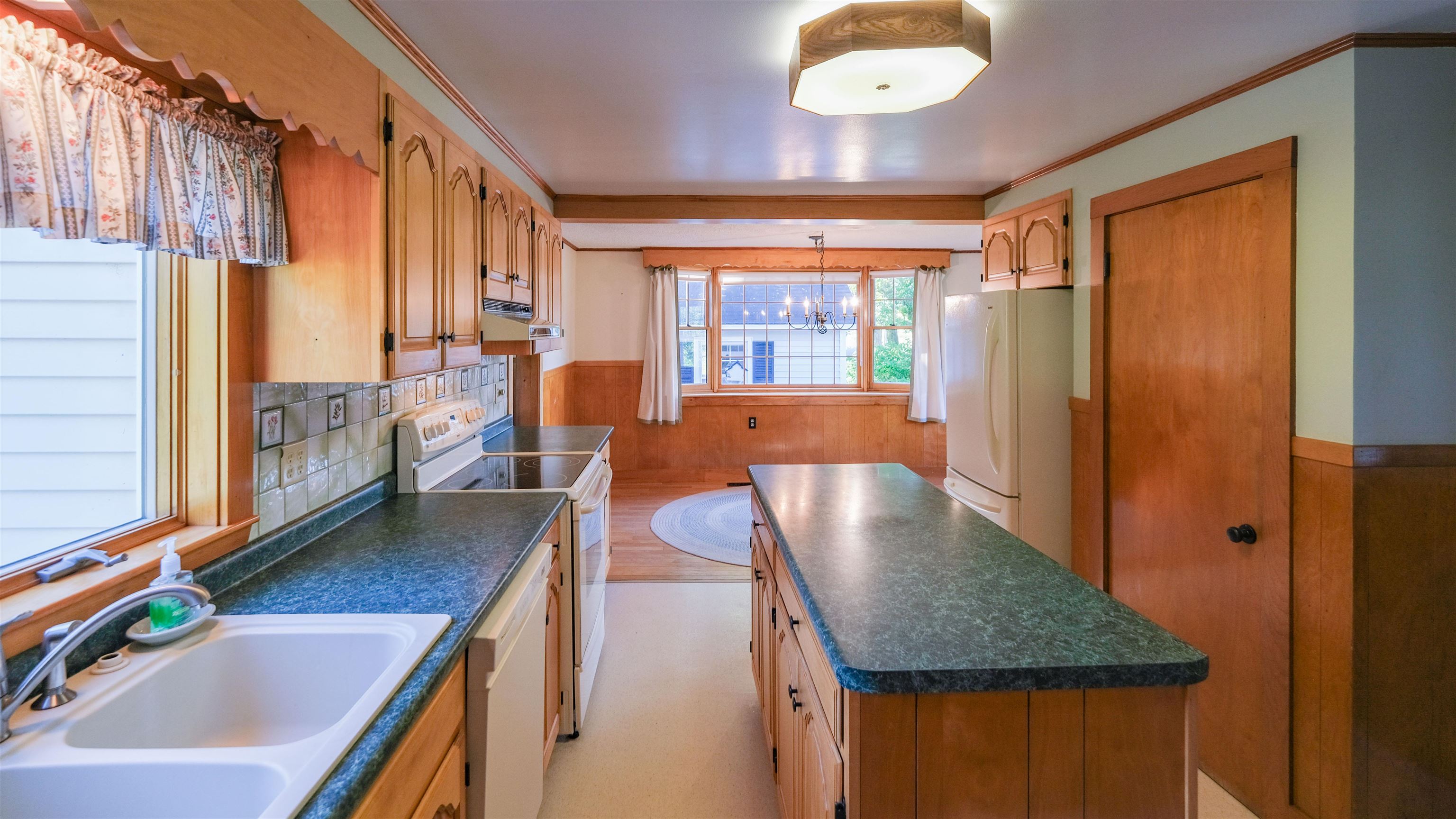 758 Weston Andover Road Property Photo 7