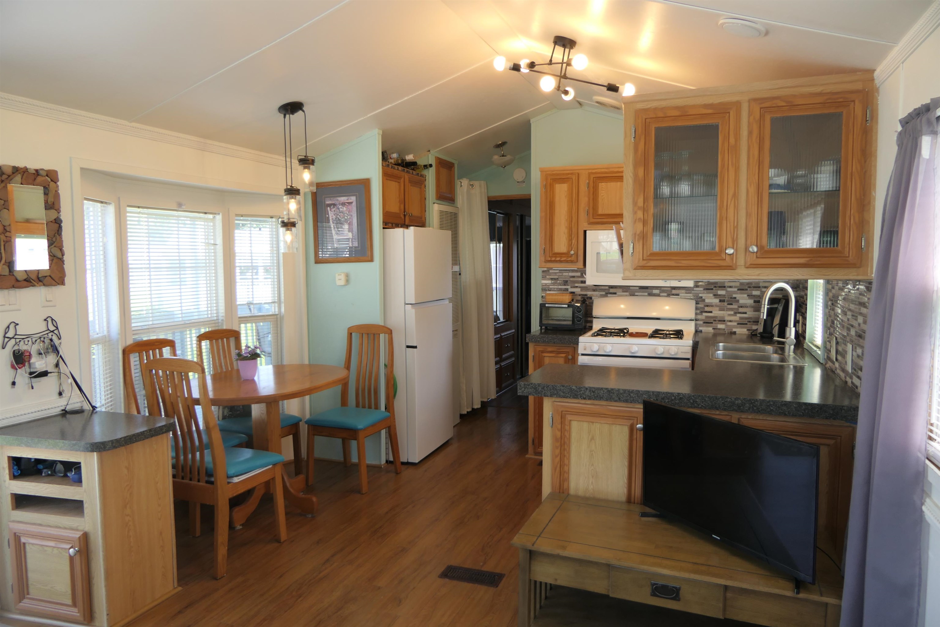 17 Eagle Lane Property Photo 4