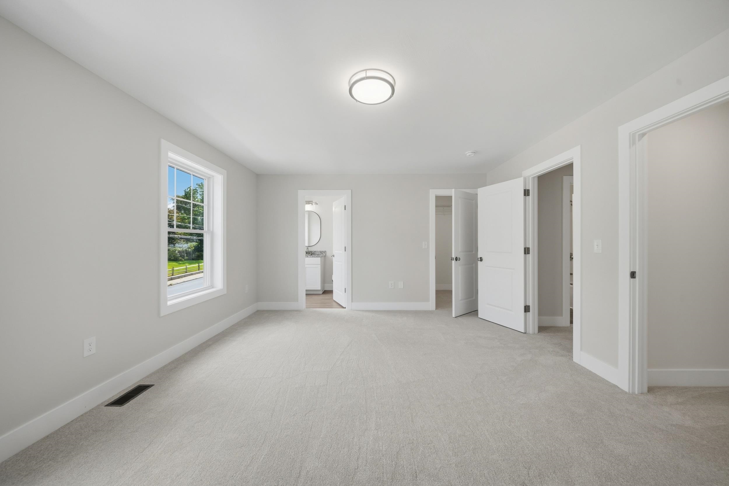 16 Manchester Street Property Photo 24