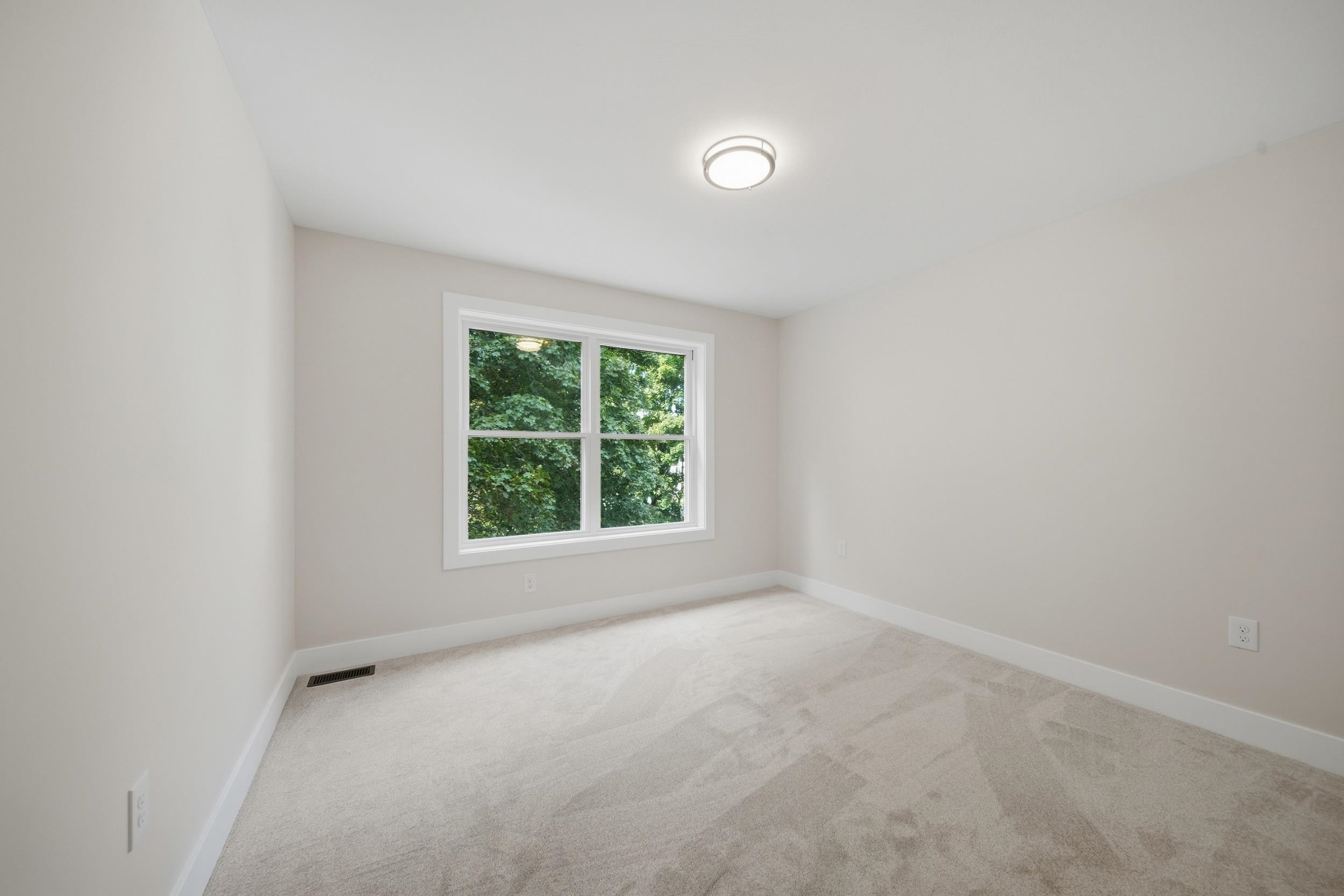 16 Manchester Street Property Photo 30
