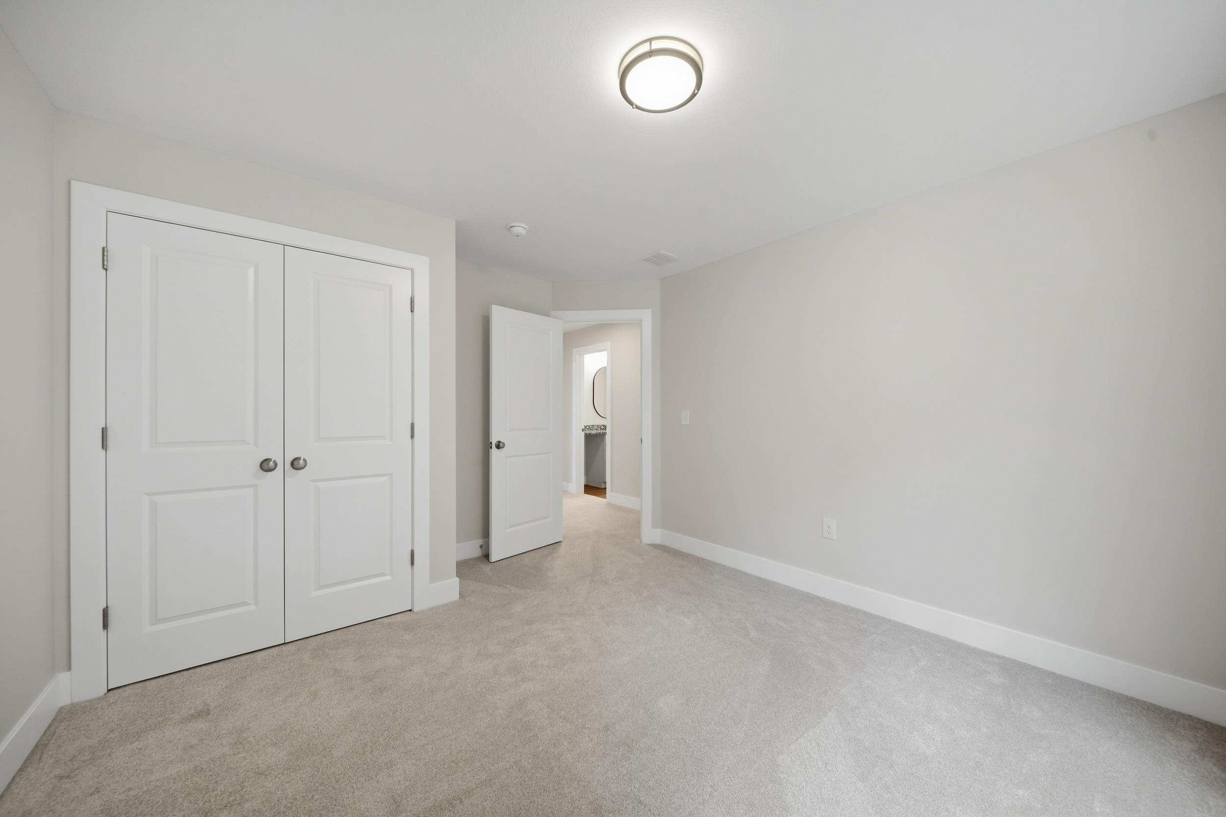 16 Manchester Street Property Photo 31