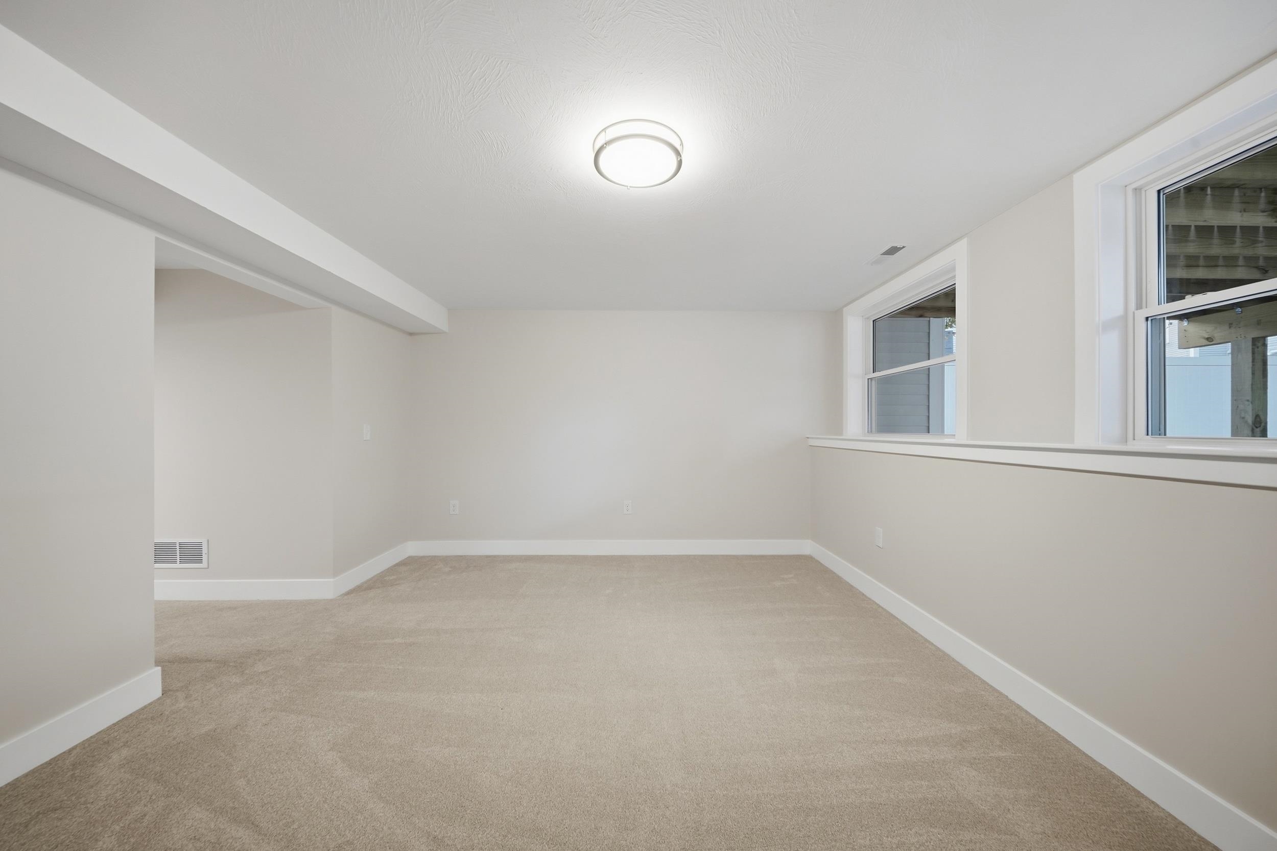 16 Manchester Street Property Photo 34