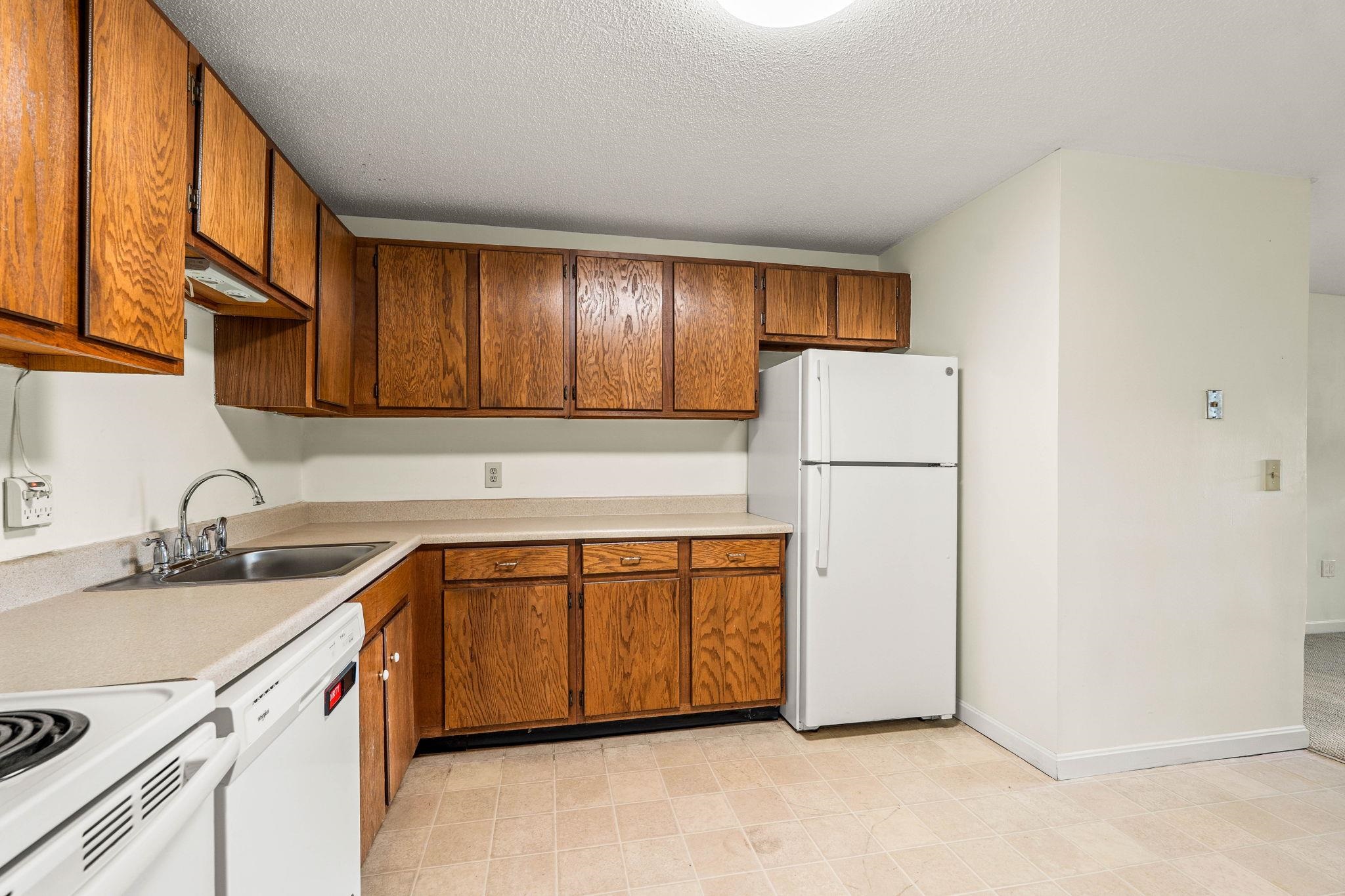 1202 White Cedar Boulevard Property Photo 10