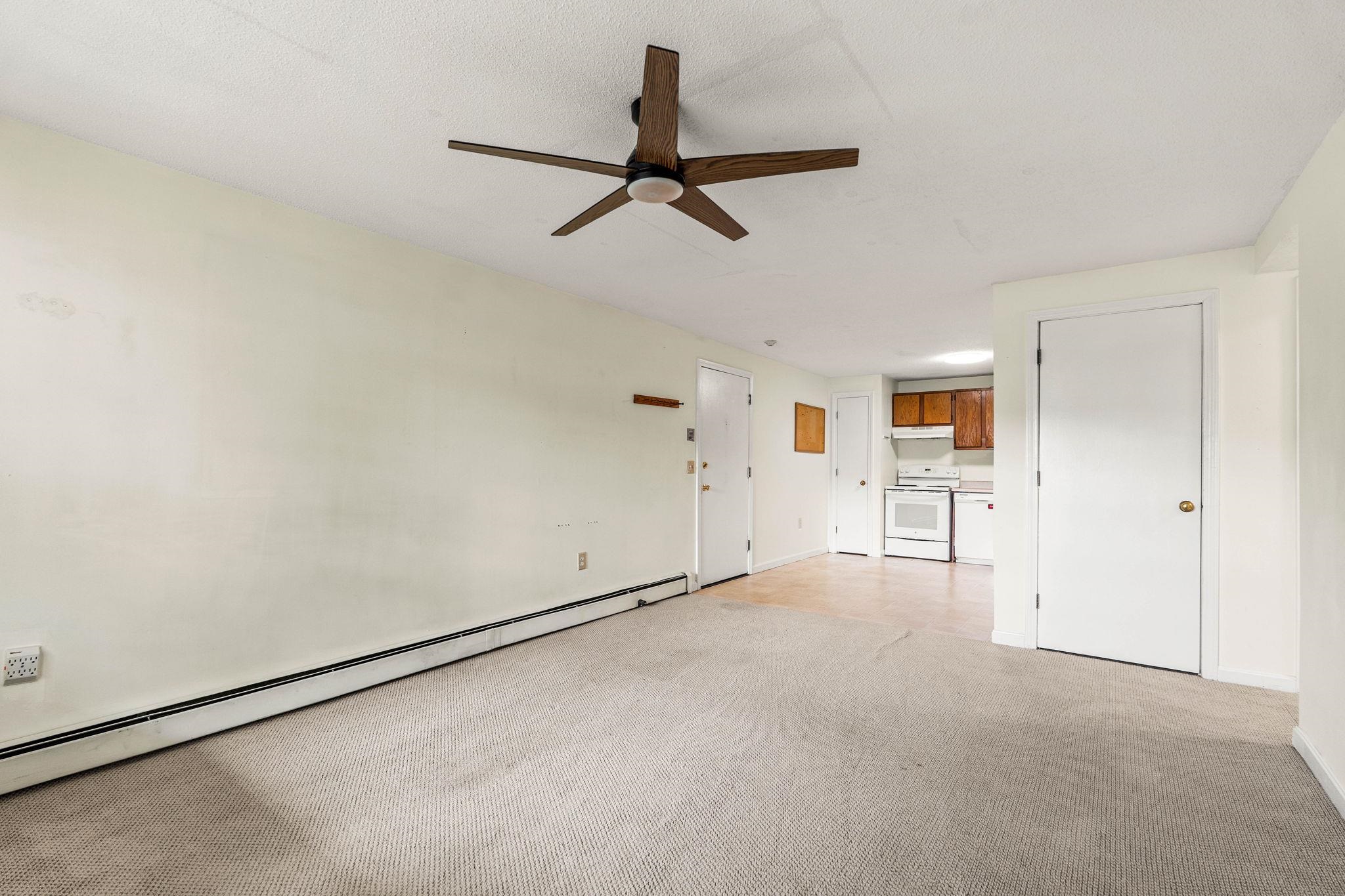 1202 White Cedar Boulevard Property Photo 14