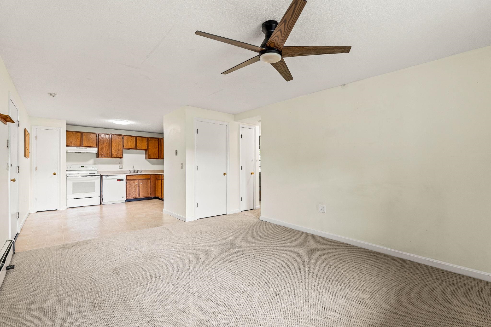 1202 White Cedar Boulevard Property Photo 15