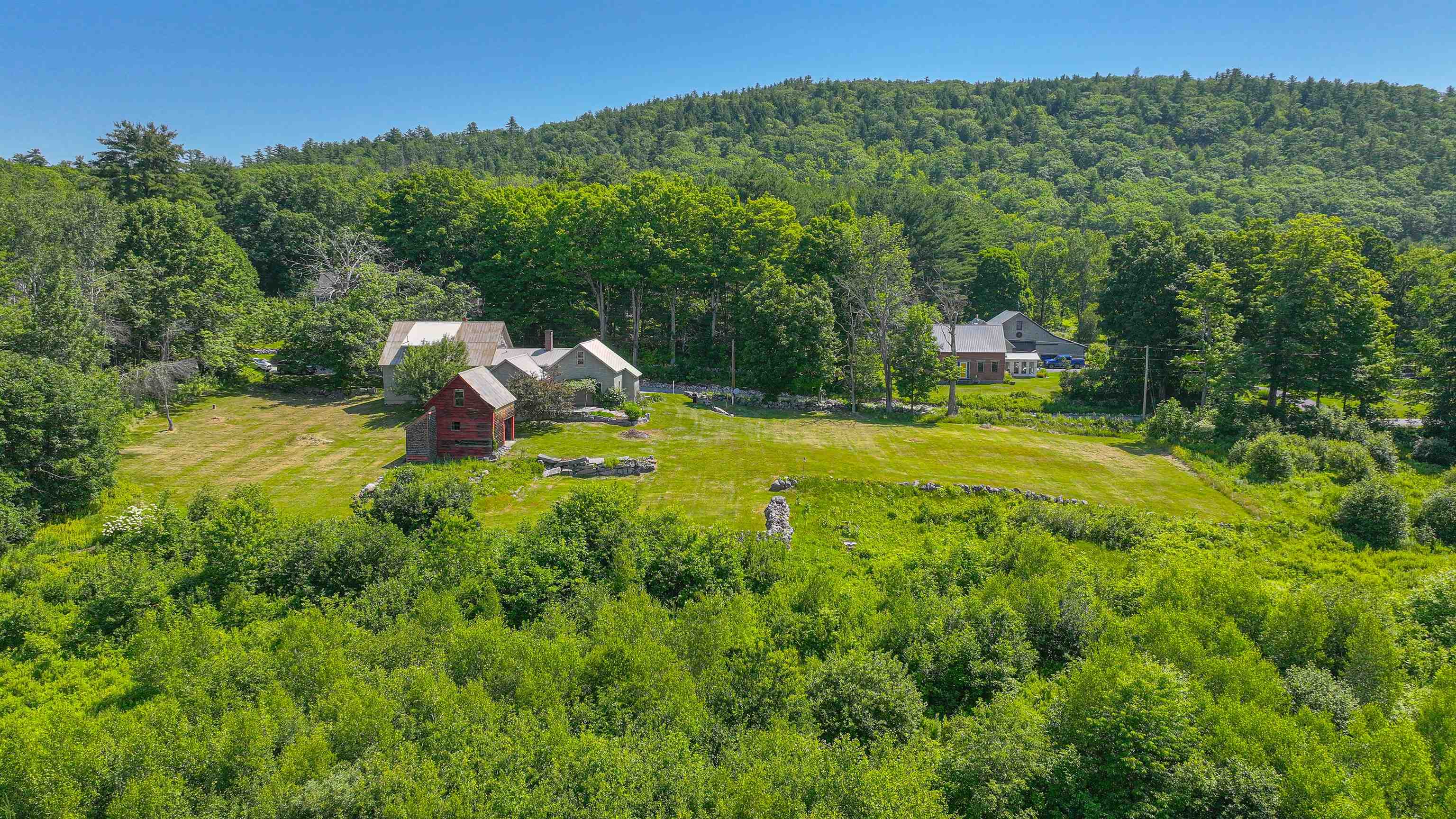 19 Ledge Hill Road Property Photo 1