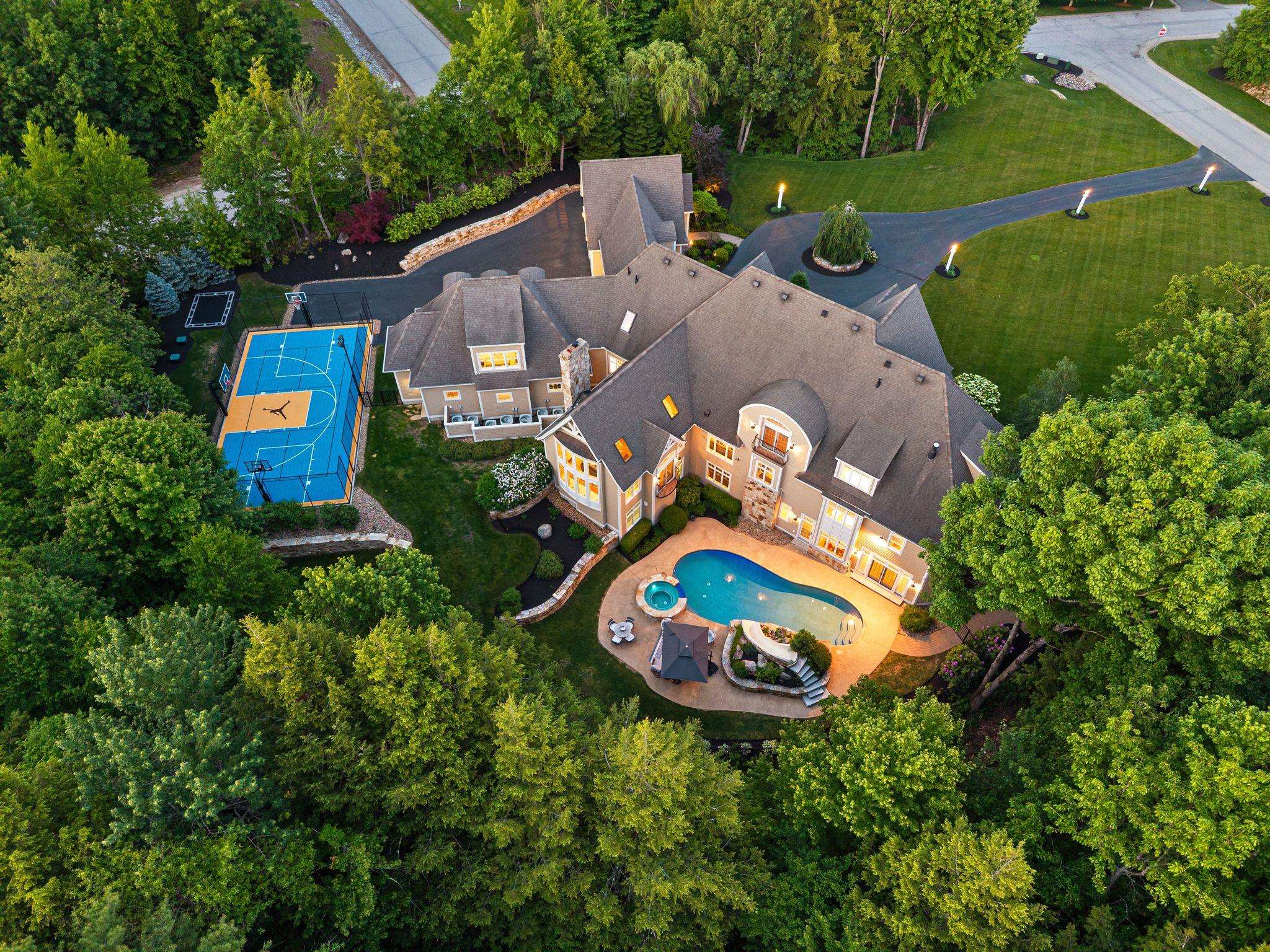 1 Willowbrook Court Property Photo 2