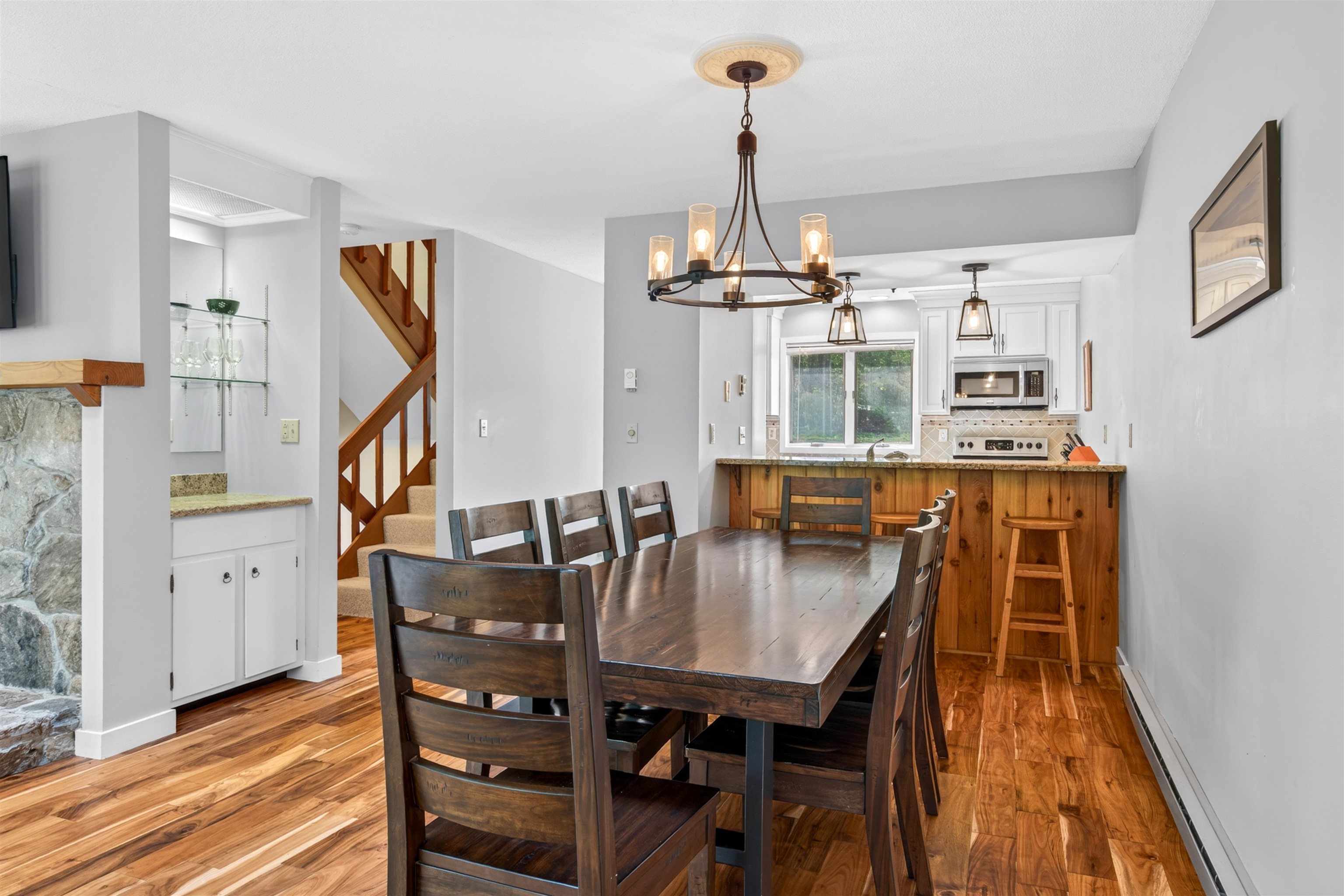 18 High Point Drive Property Photo 1