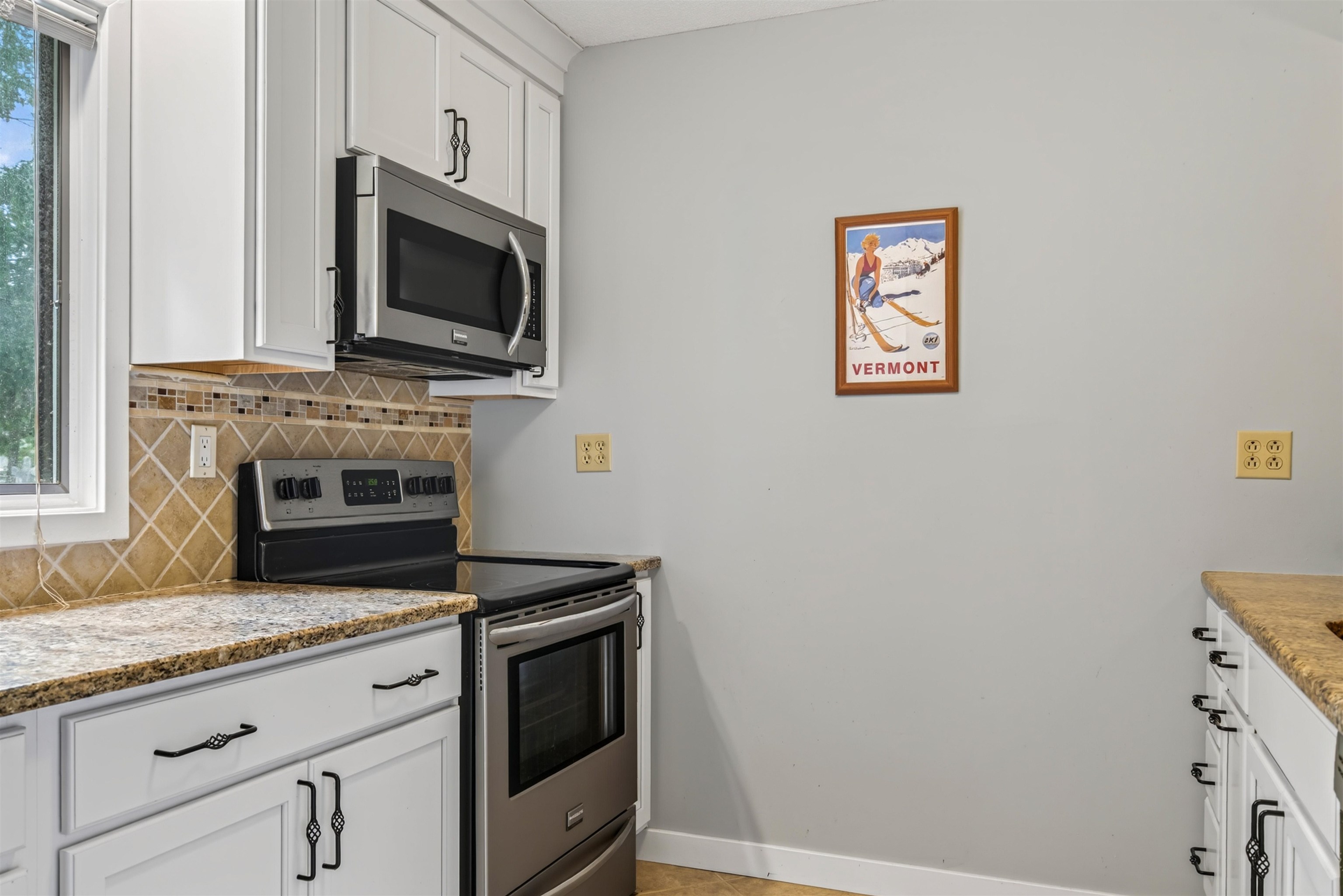 18 High Point Drive Property Photo 14