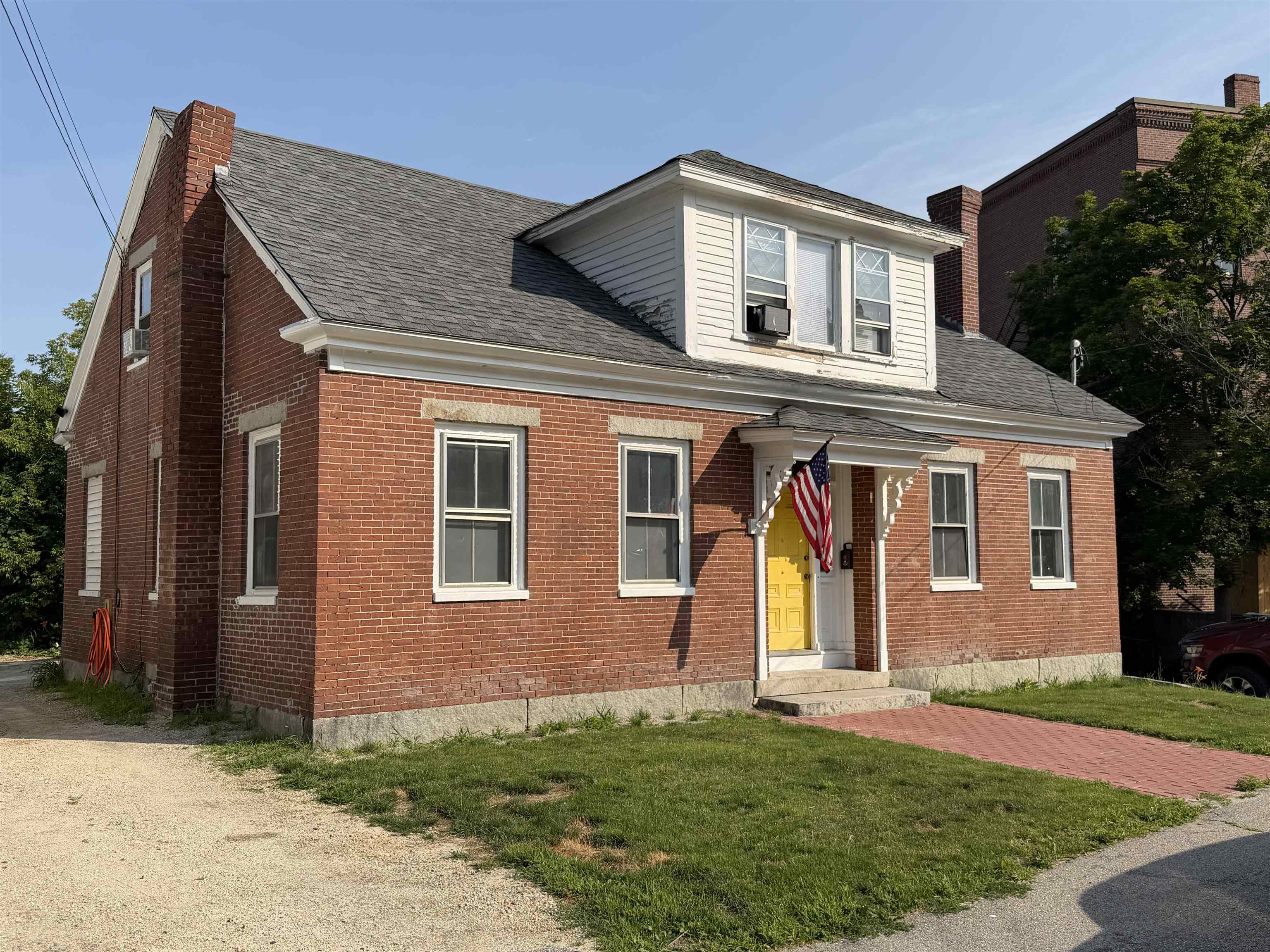 4 Washington Street Property Photo 2