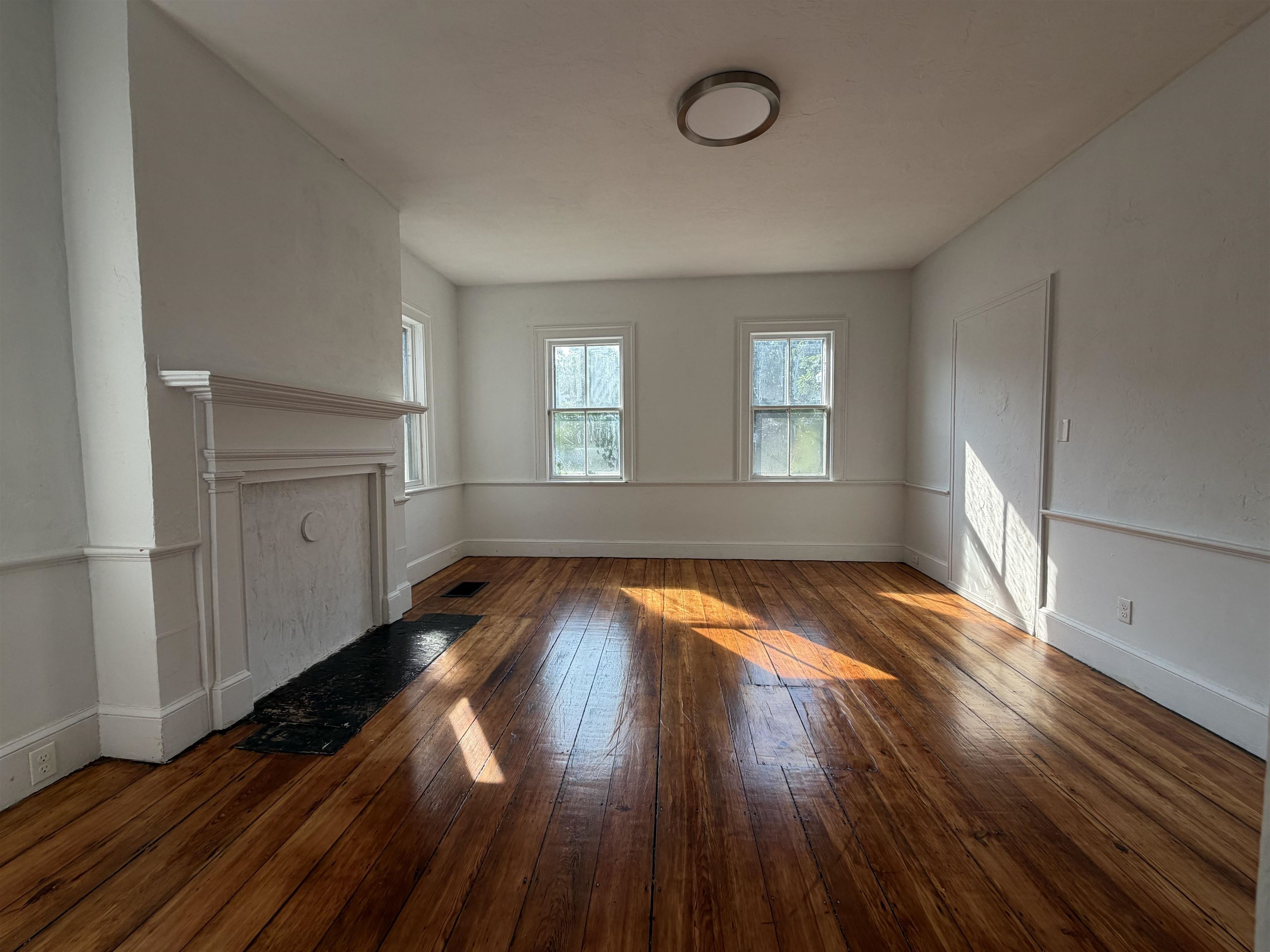4 Washington Street Property Photo 17