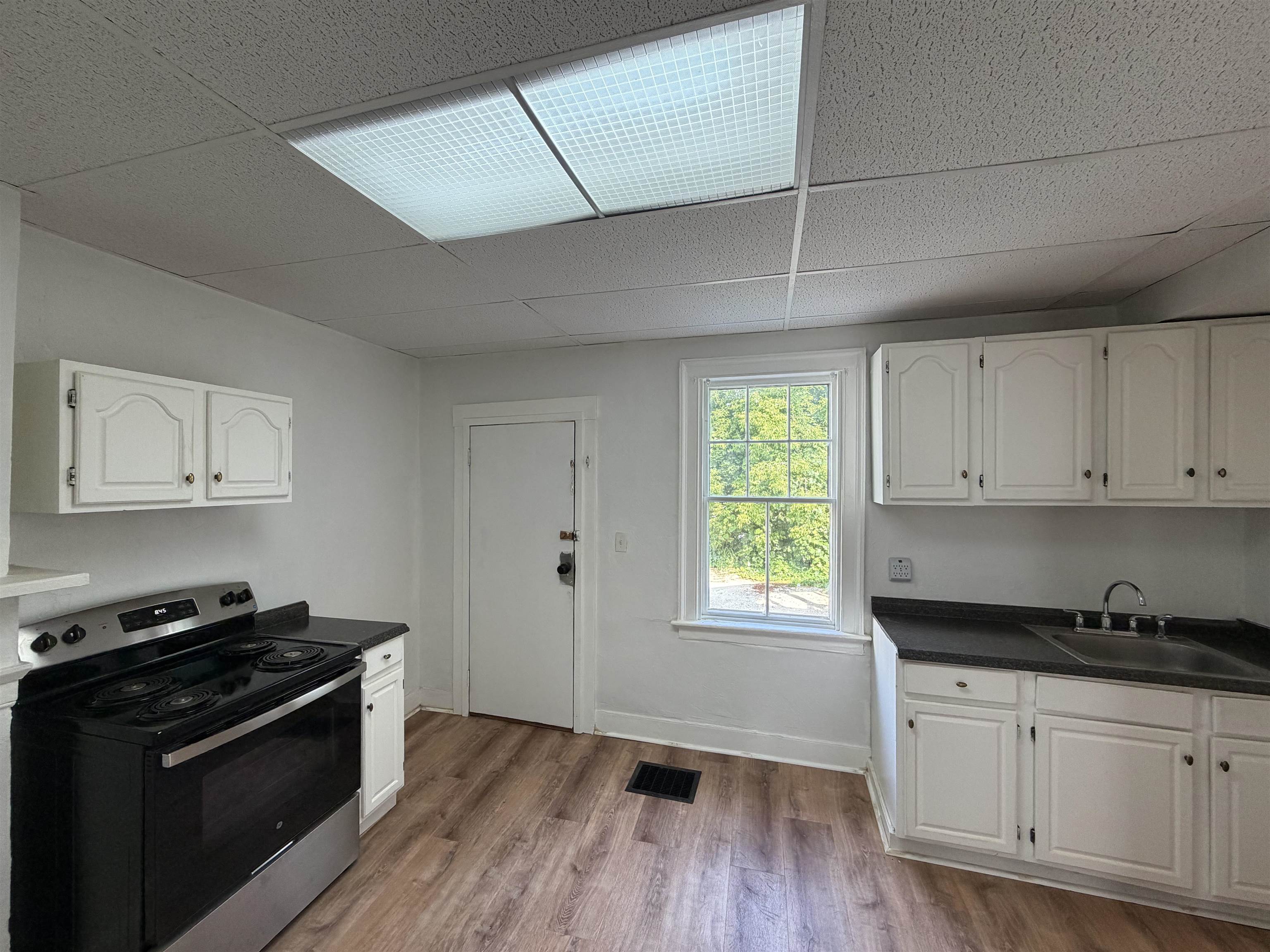 4 Washington Street Property Photo 19