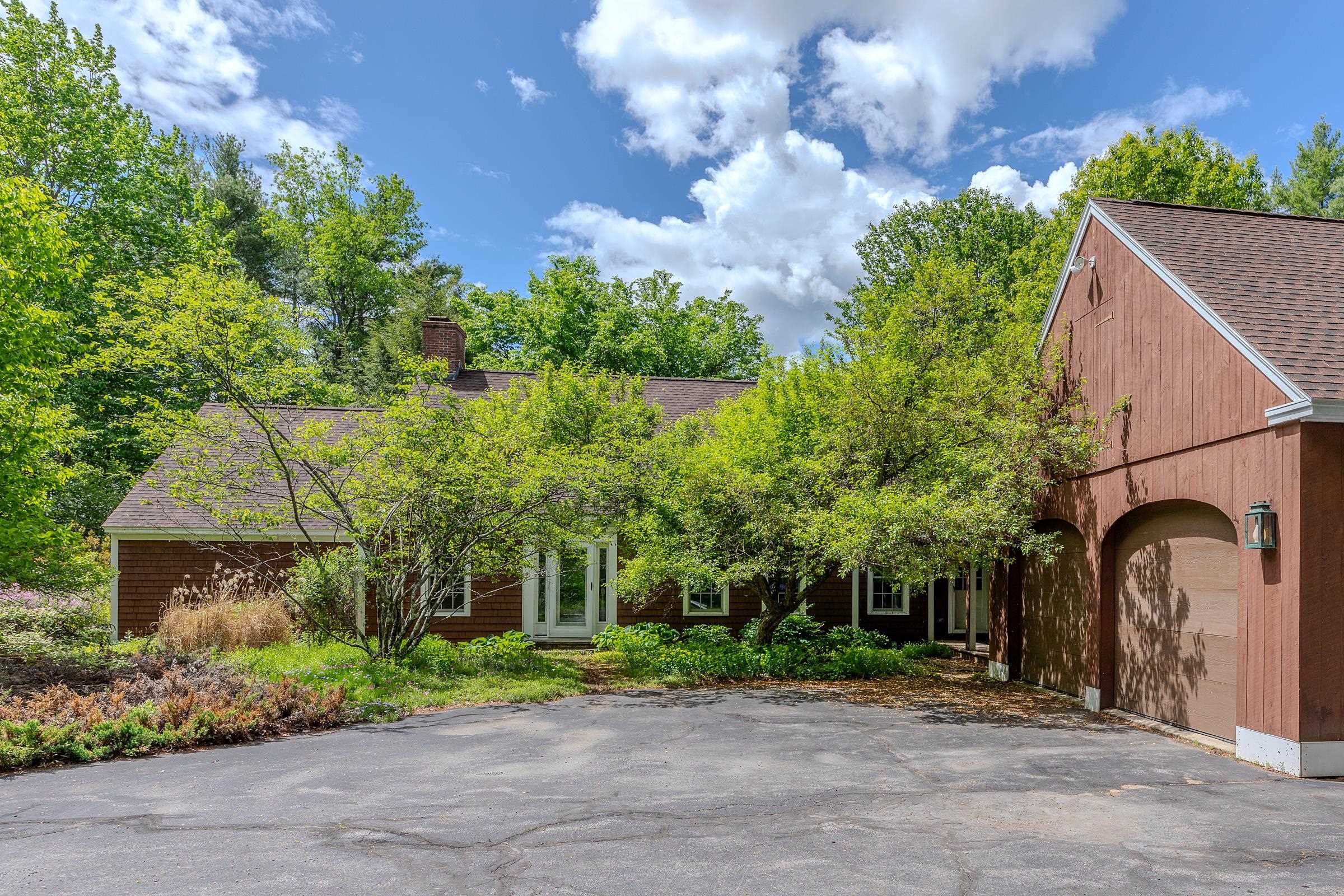 223 Coach Road Property Photo 4