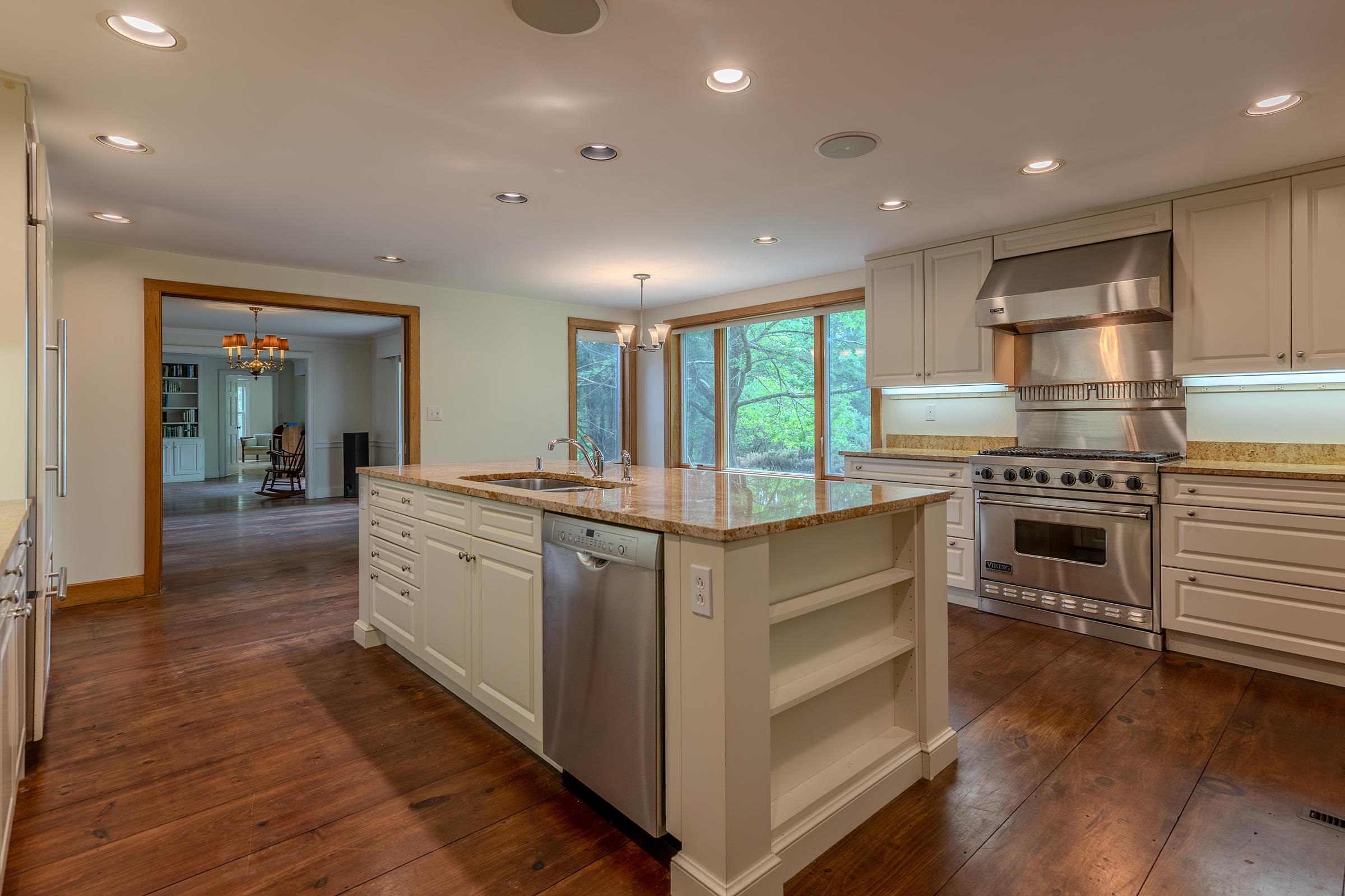 223 Coach Road Property Photo 8