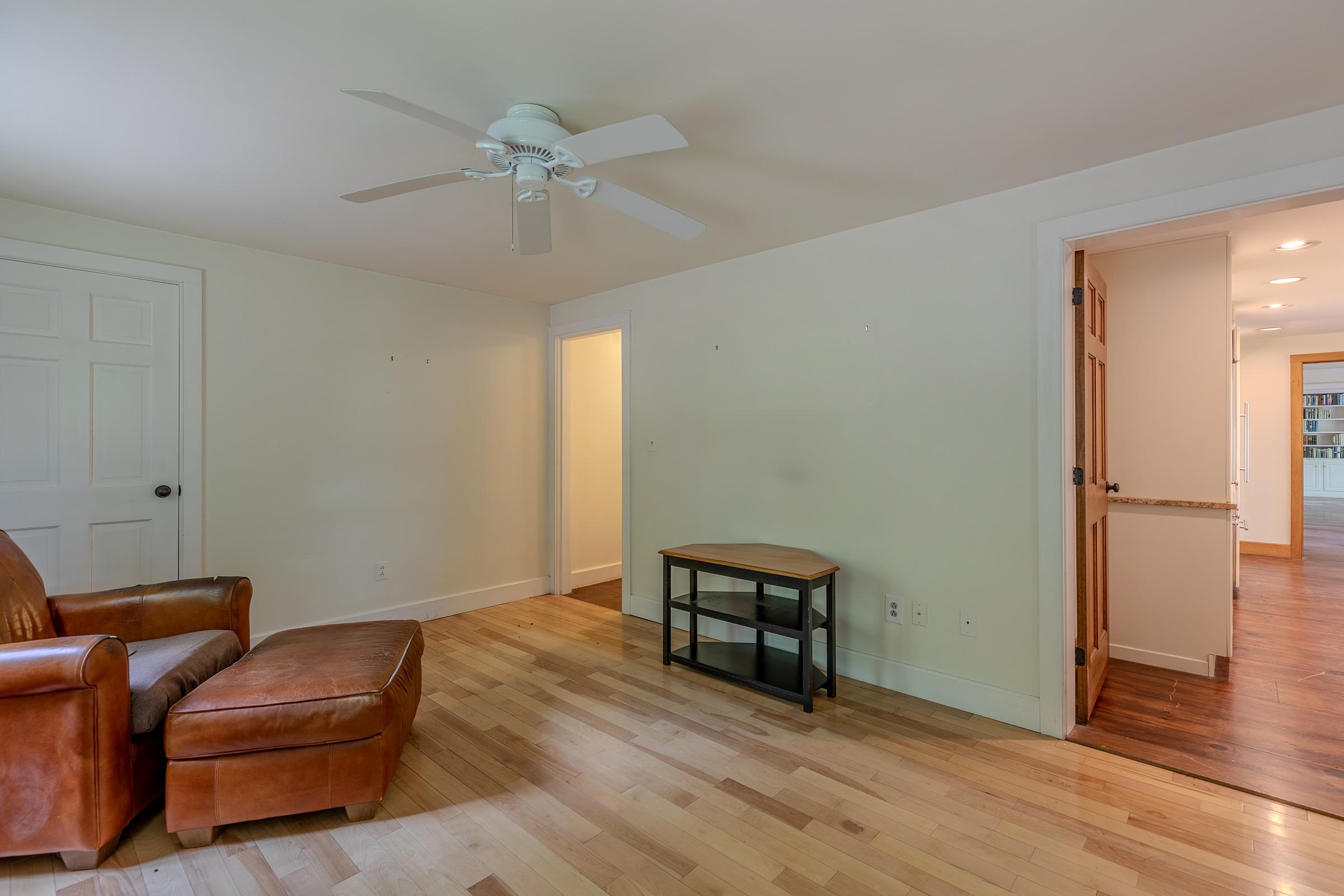 223 Coach Road Property Photo 12