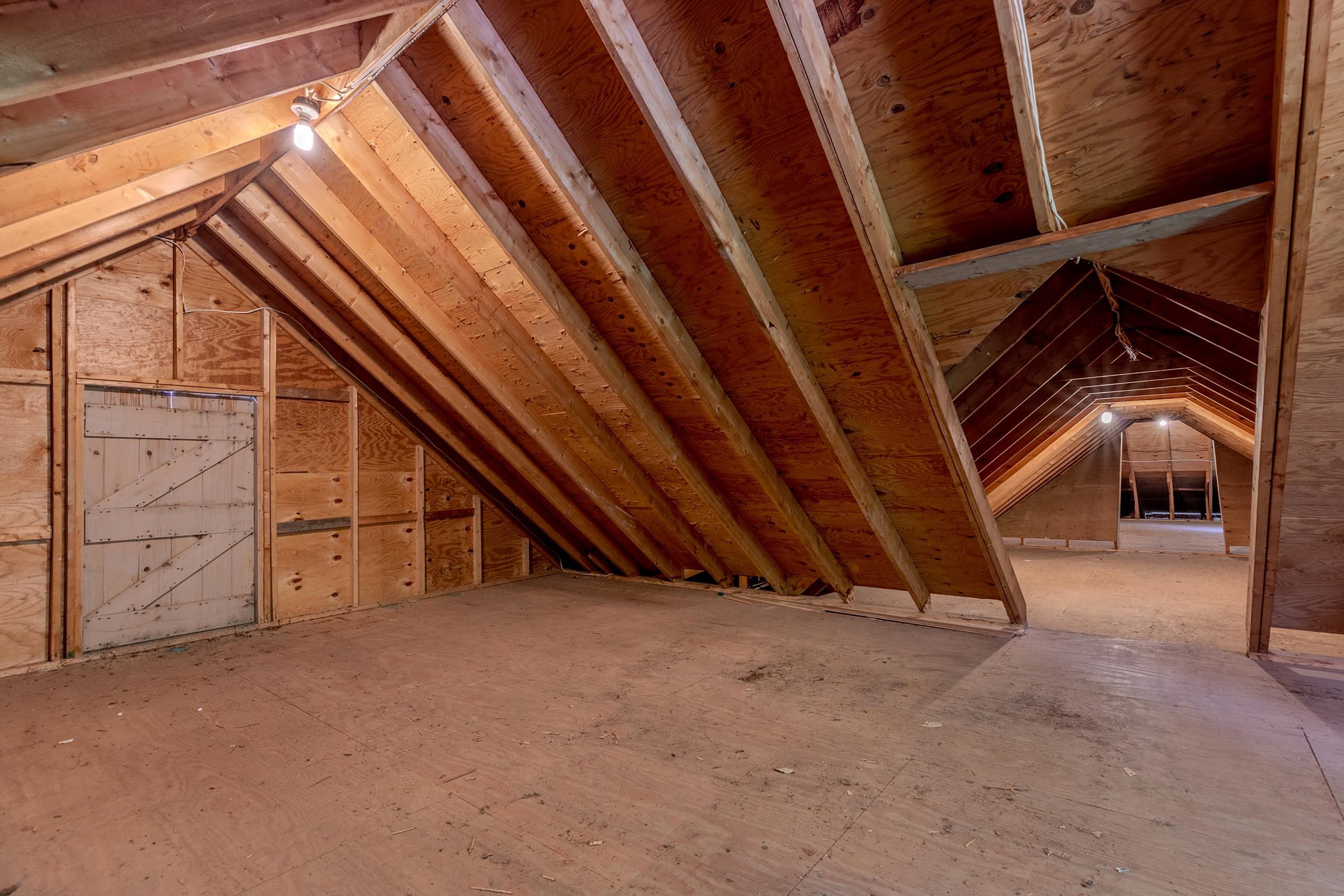 223 Coach Road Property Photo 43