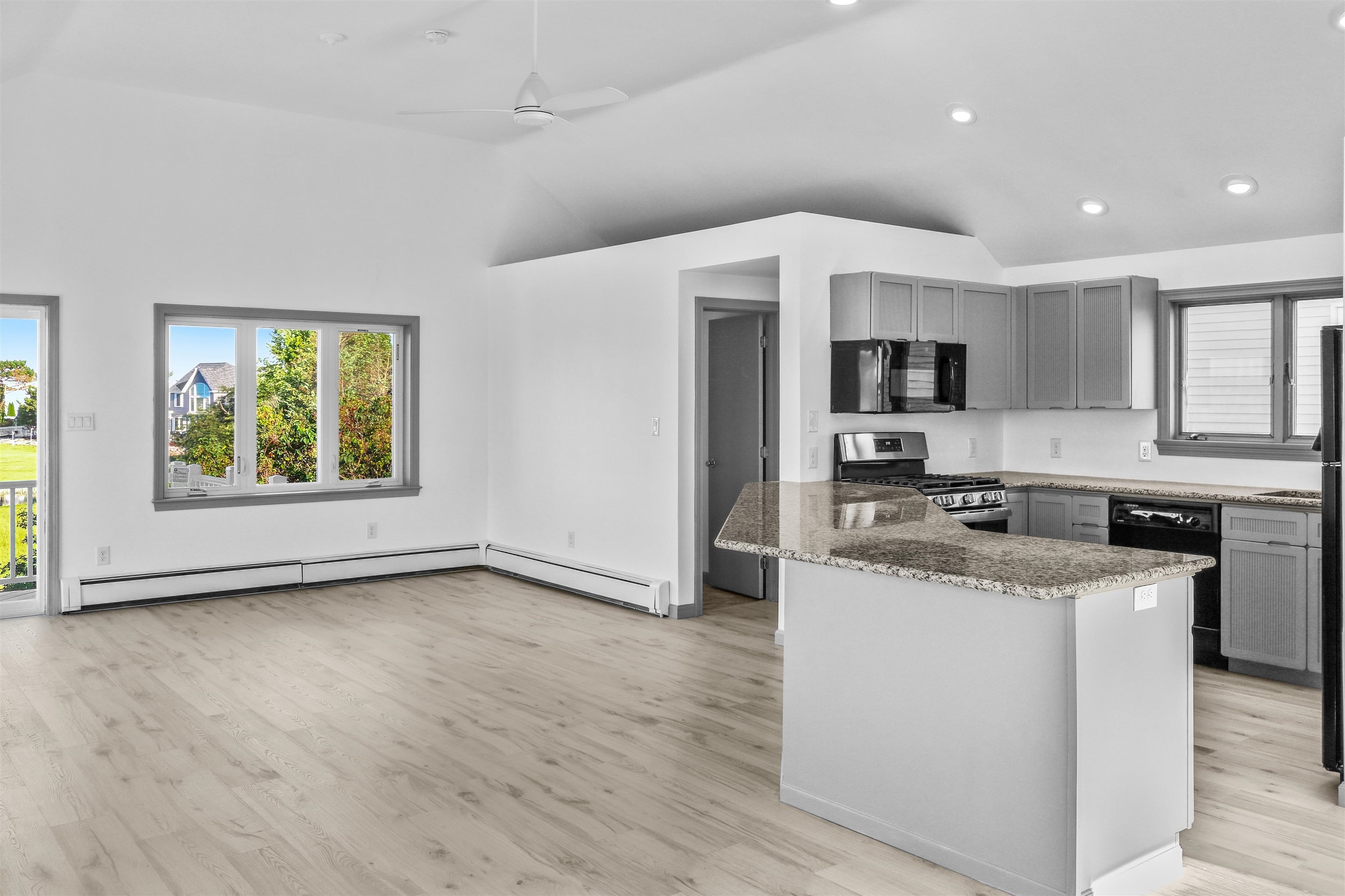 16 Bruce Street Property Photo 18