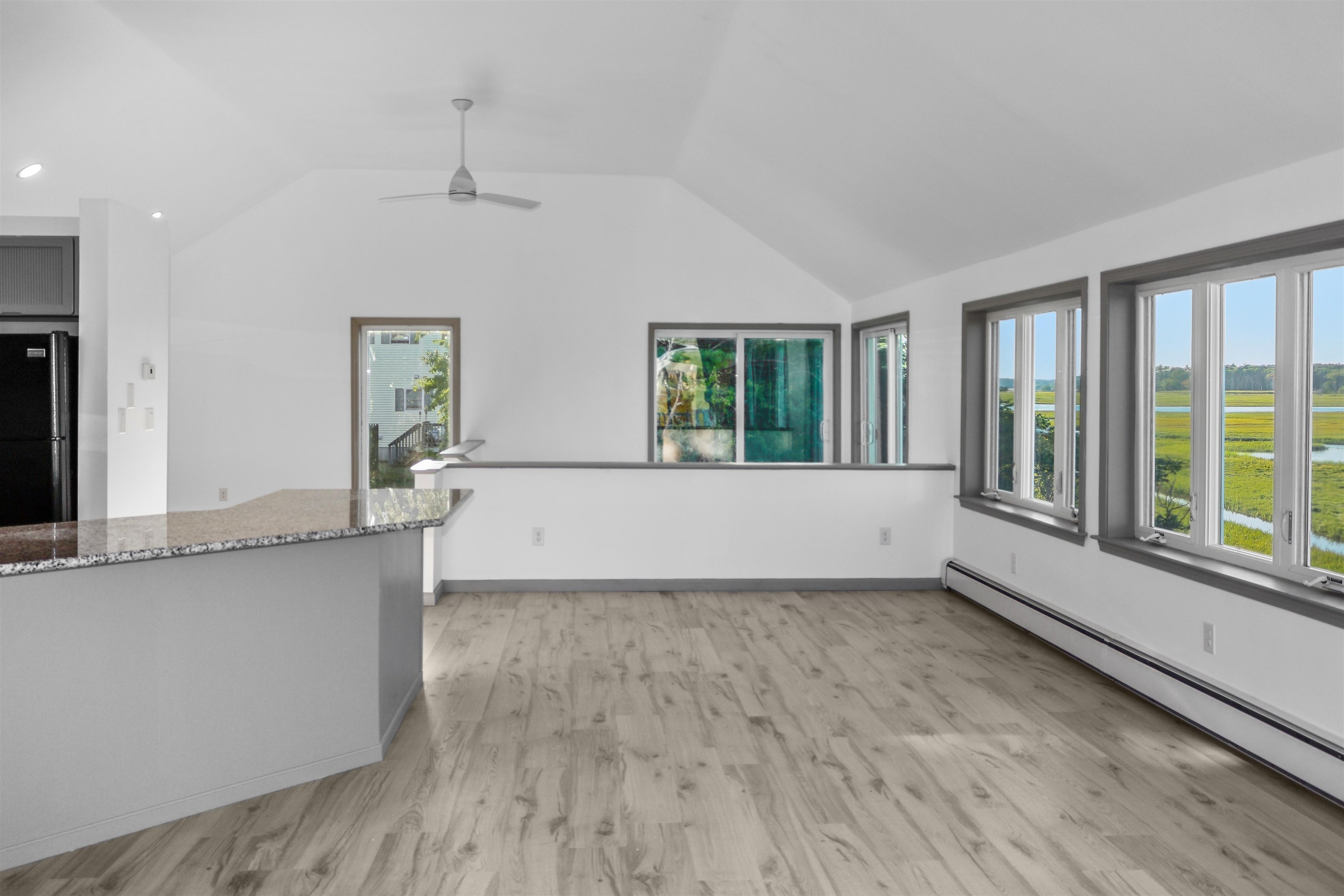 16 Bruce Street Property Photo 25