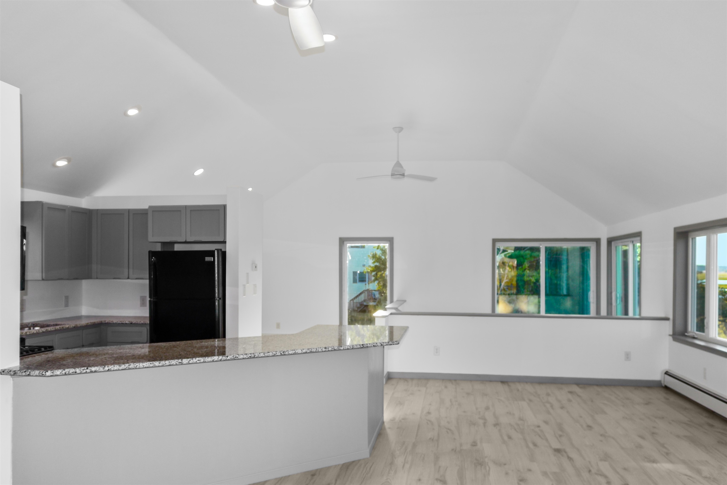 16 Bruce Street Property Photo 26