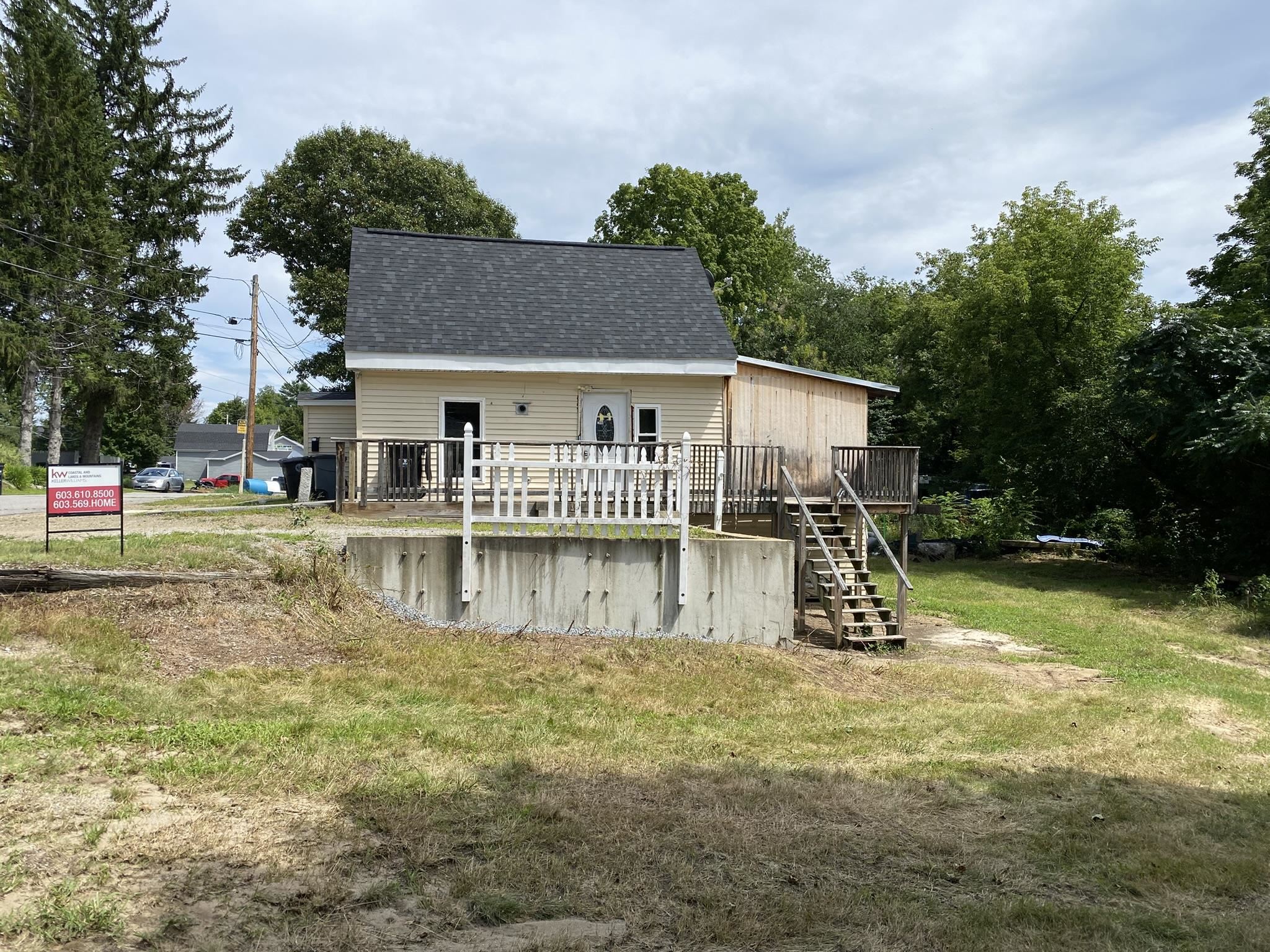 91 Munroe Street Property Photo 4