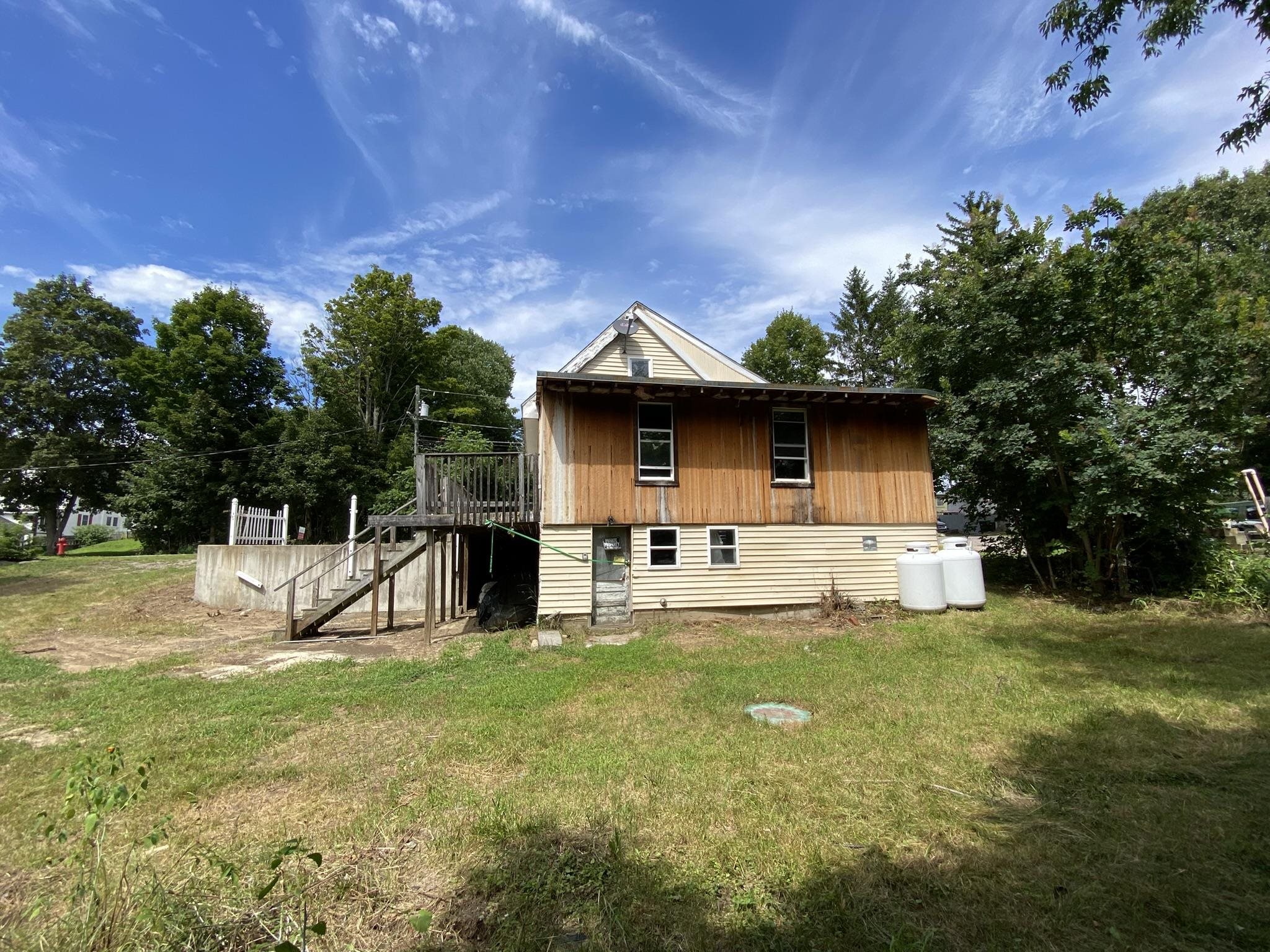 91 Munroe Street Property Photo 6