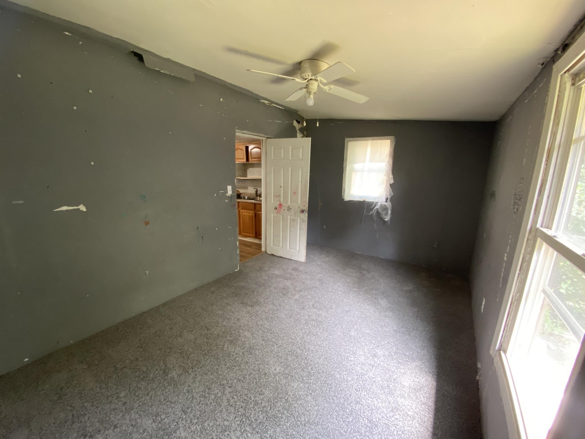 91 Munroe Street Property Photo 23