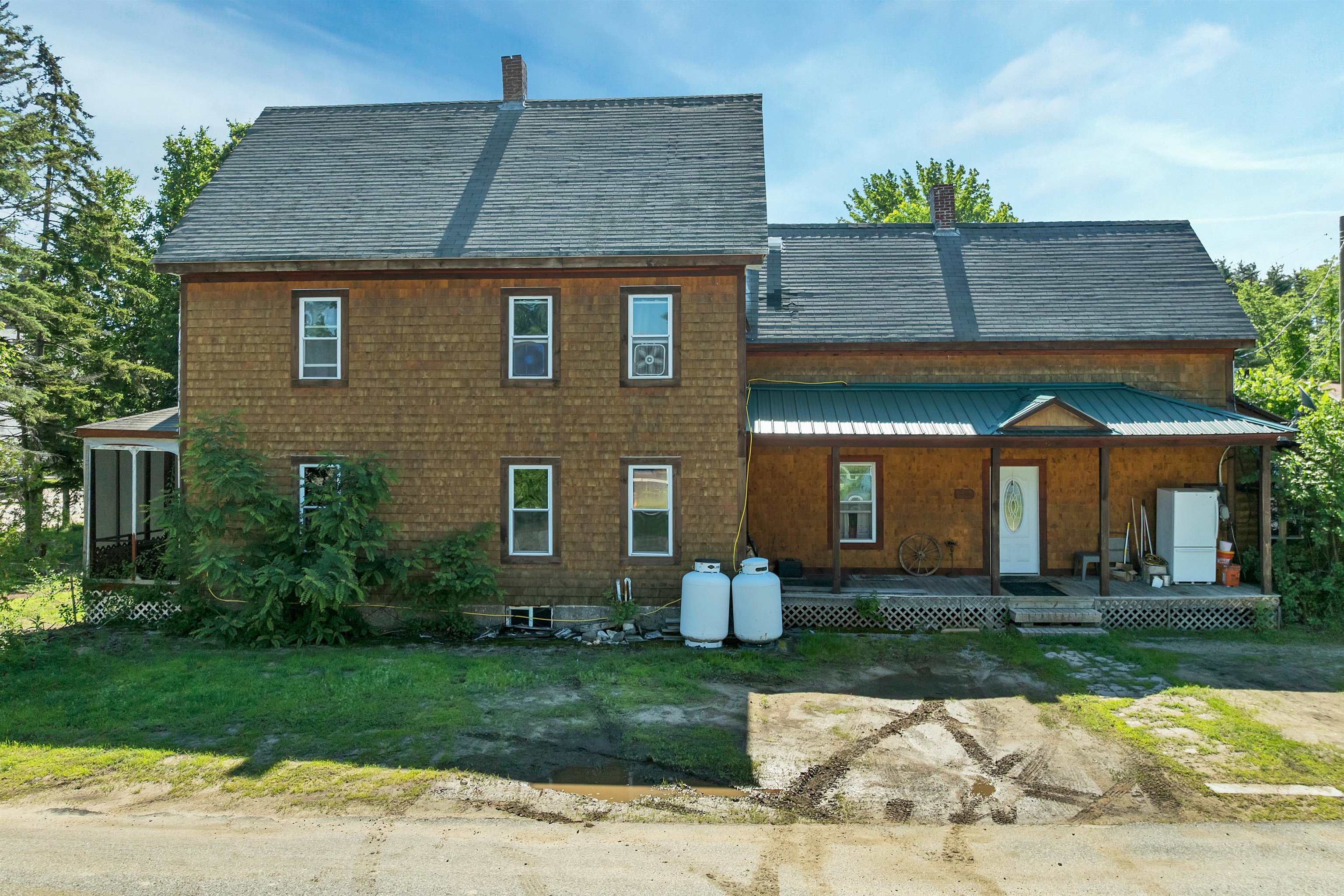 1615 E Main Street Property Photo 2