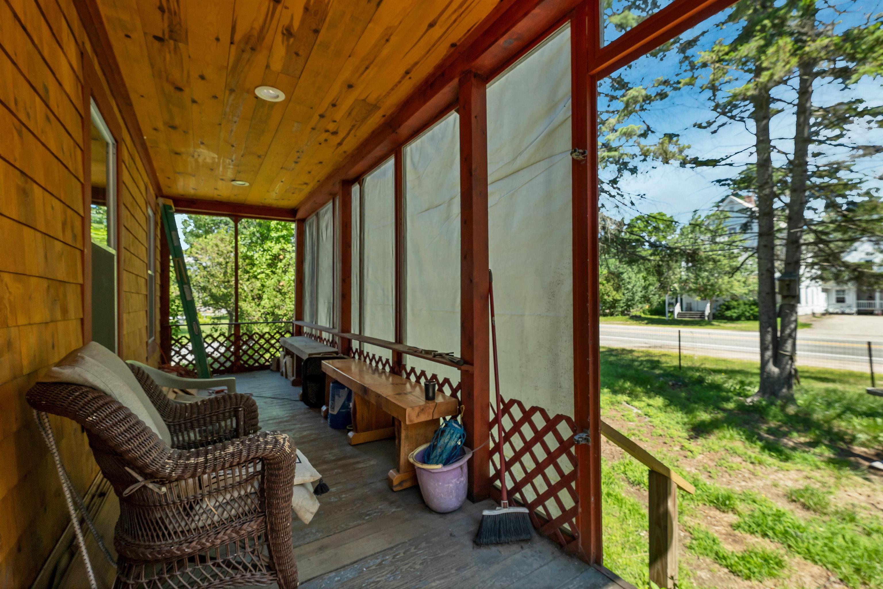 1615 E Main Street Property Photo 4