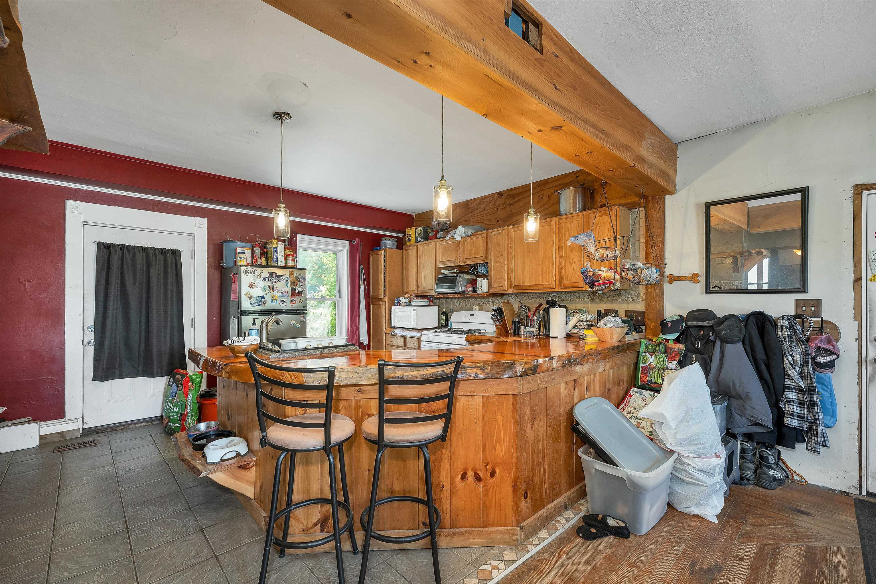 1615 E Main Street Property Photo 8