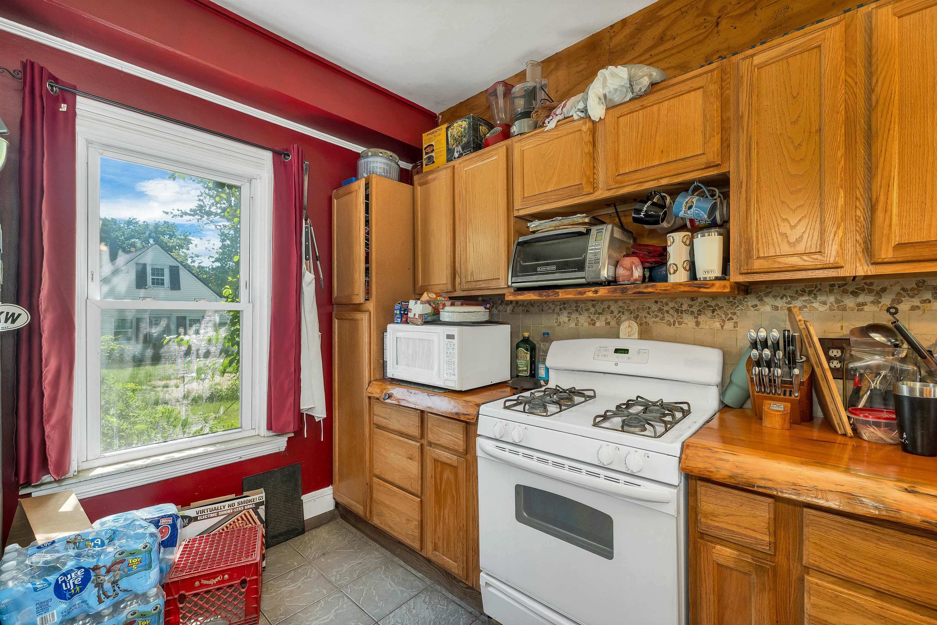 1615 E Main Street Property Photo 12