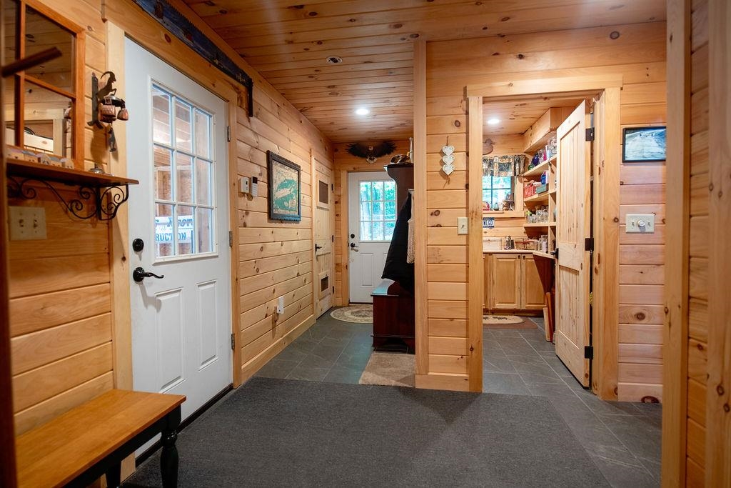 482 East Dover Road Property Photo 10