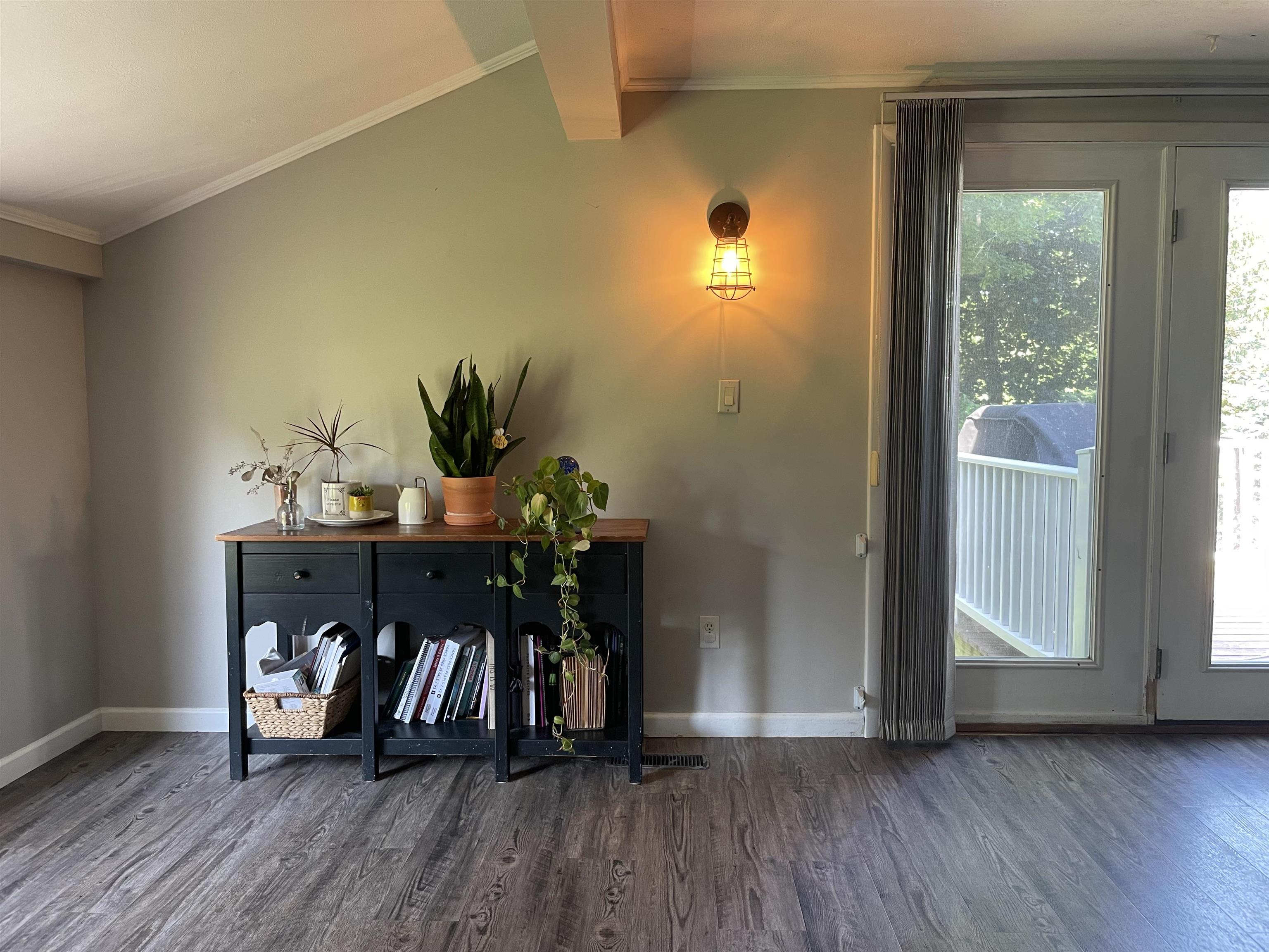 35 Spring Street Property Photo 8