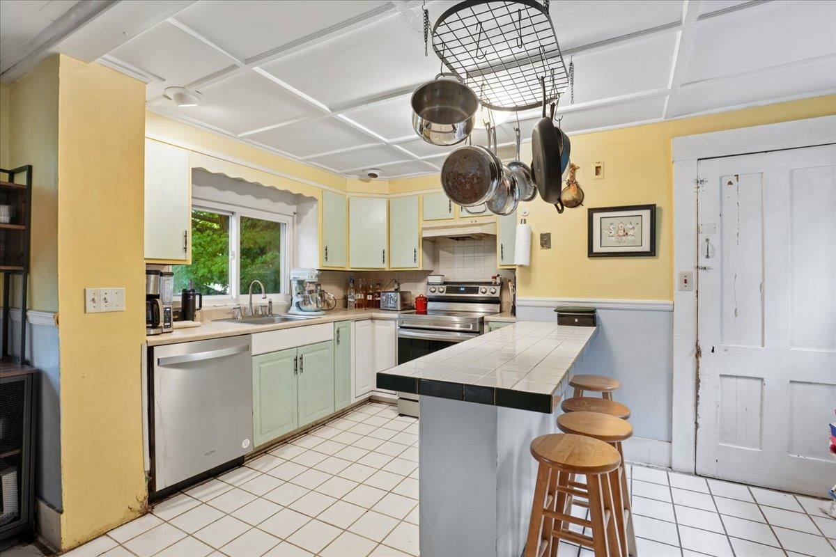 60 Avery Street Property Photo 3