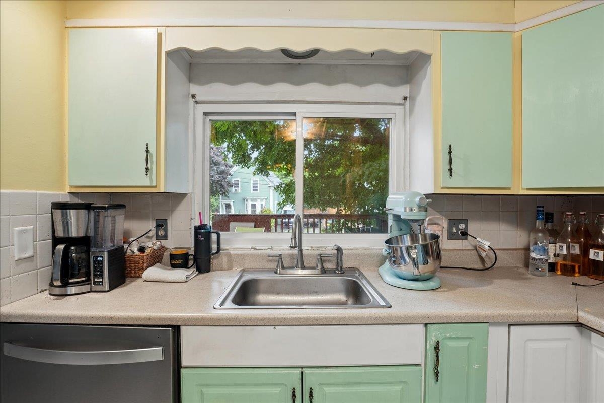 60 Avery Street Property Photo 6