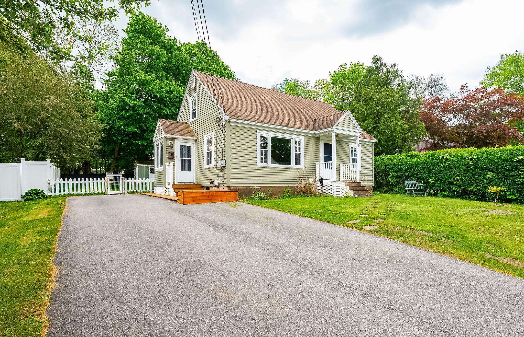 6 Howe Street Property Photo 1