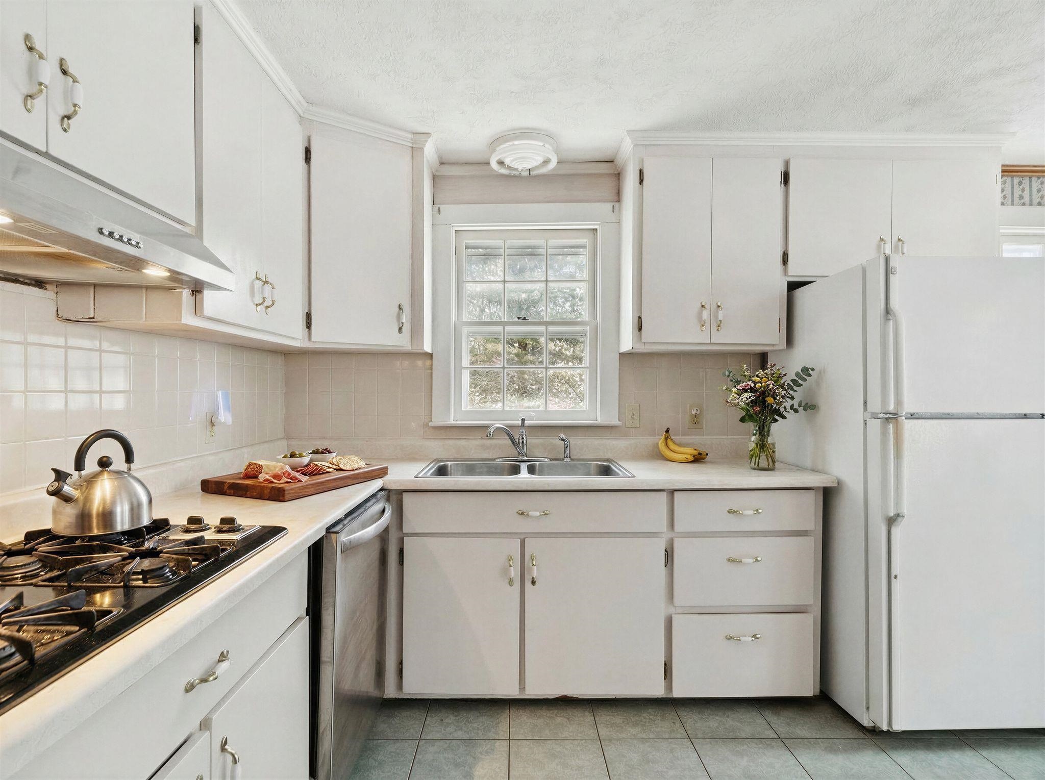 87 Fairground Road Property Photo 4