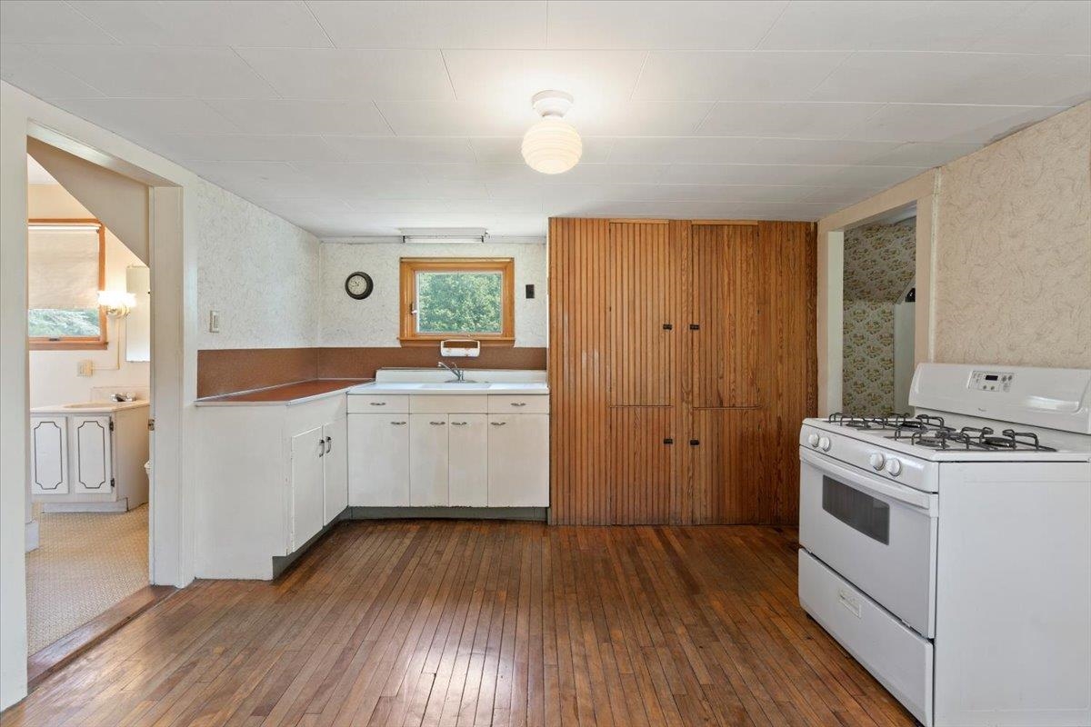 3 Hillside Avenue Property Photo 28