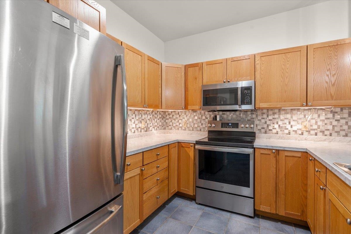 370 Farrell Street Property Photo 9
