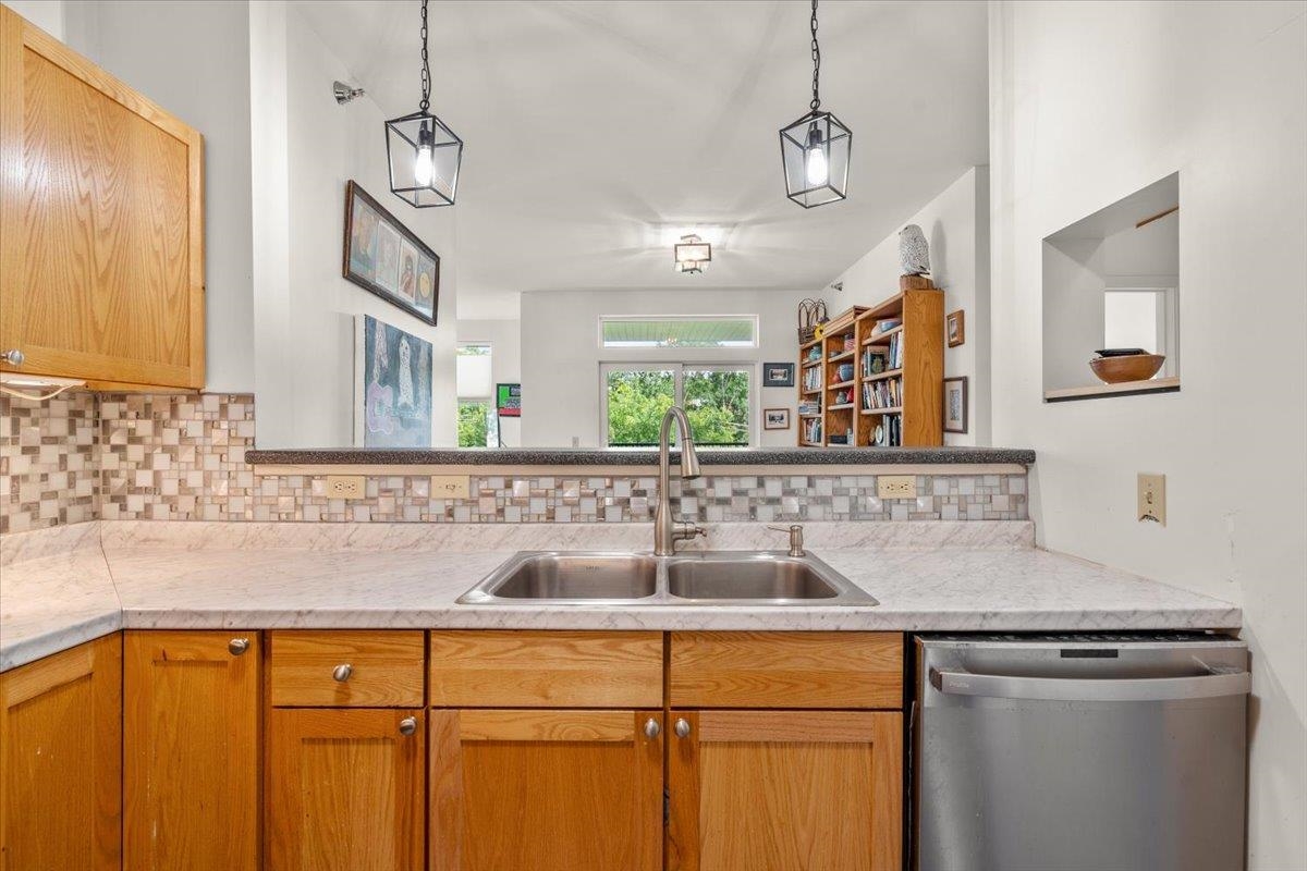 370 Farrell Street Property Photo 11