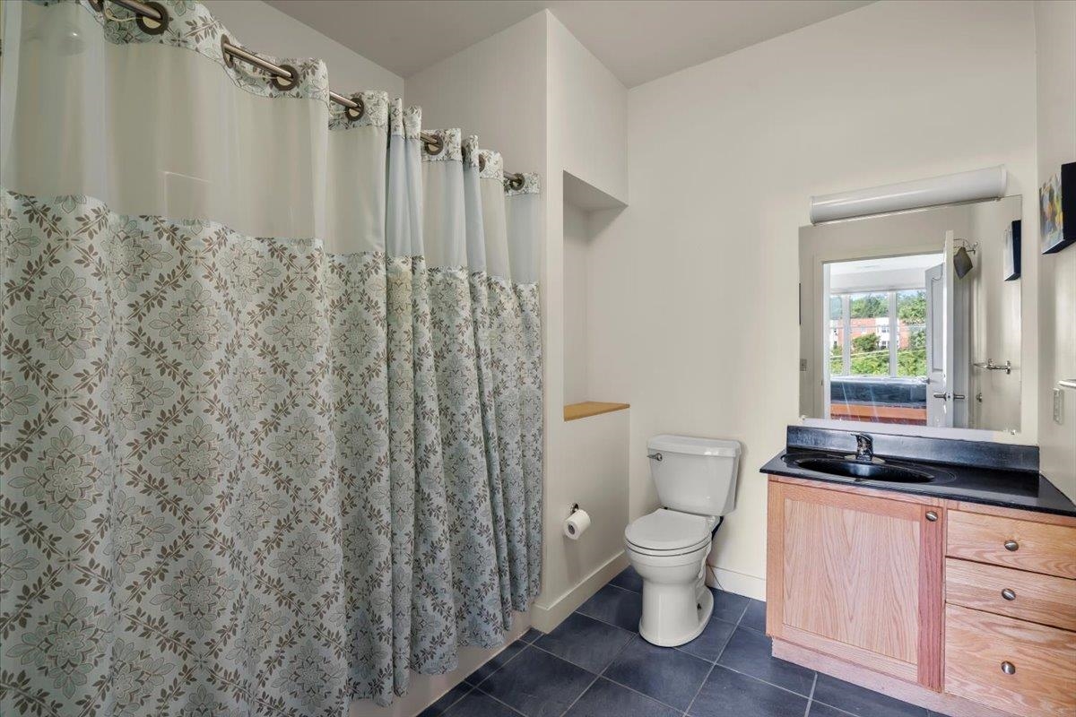 370 Farrell Street Property Photo 19