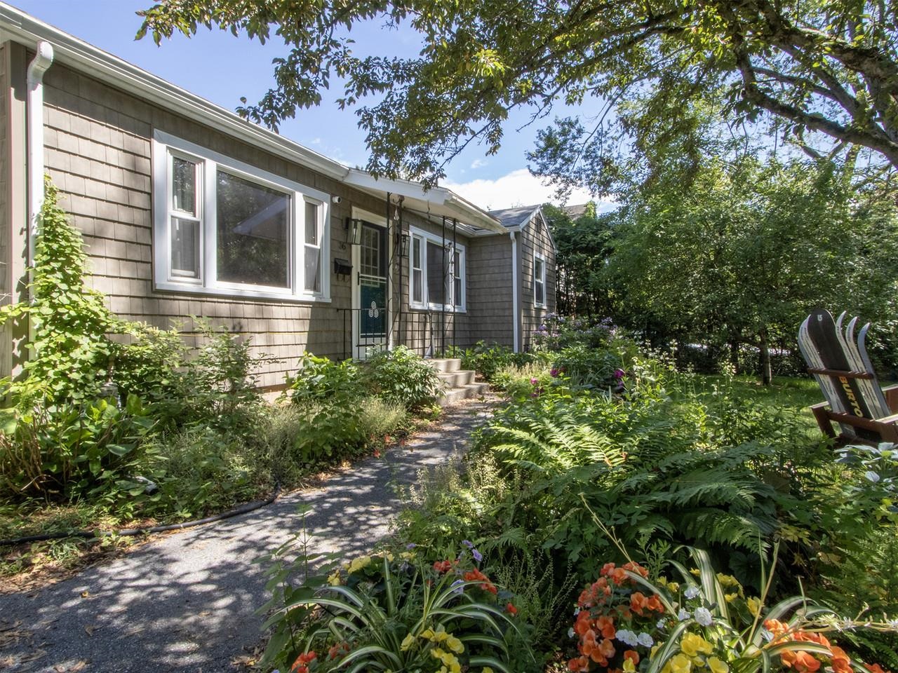 36 Elsom Parkway Property Photo 4