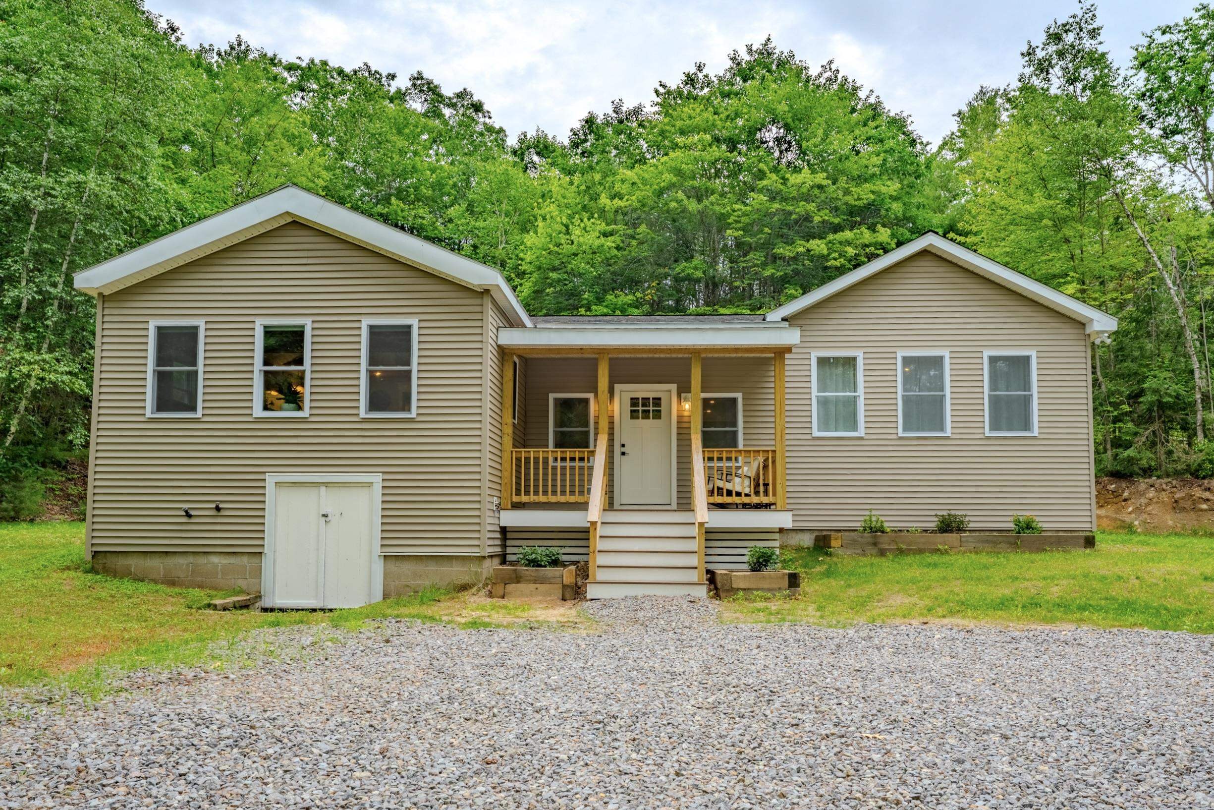 3421 River Road Property Photo 1