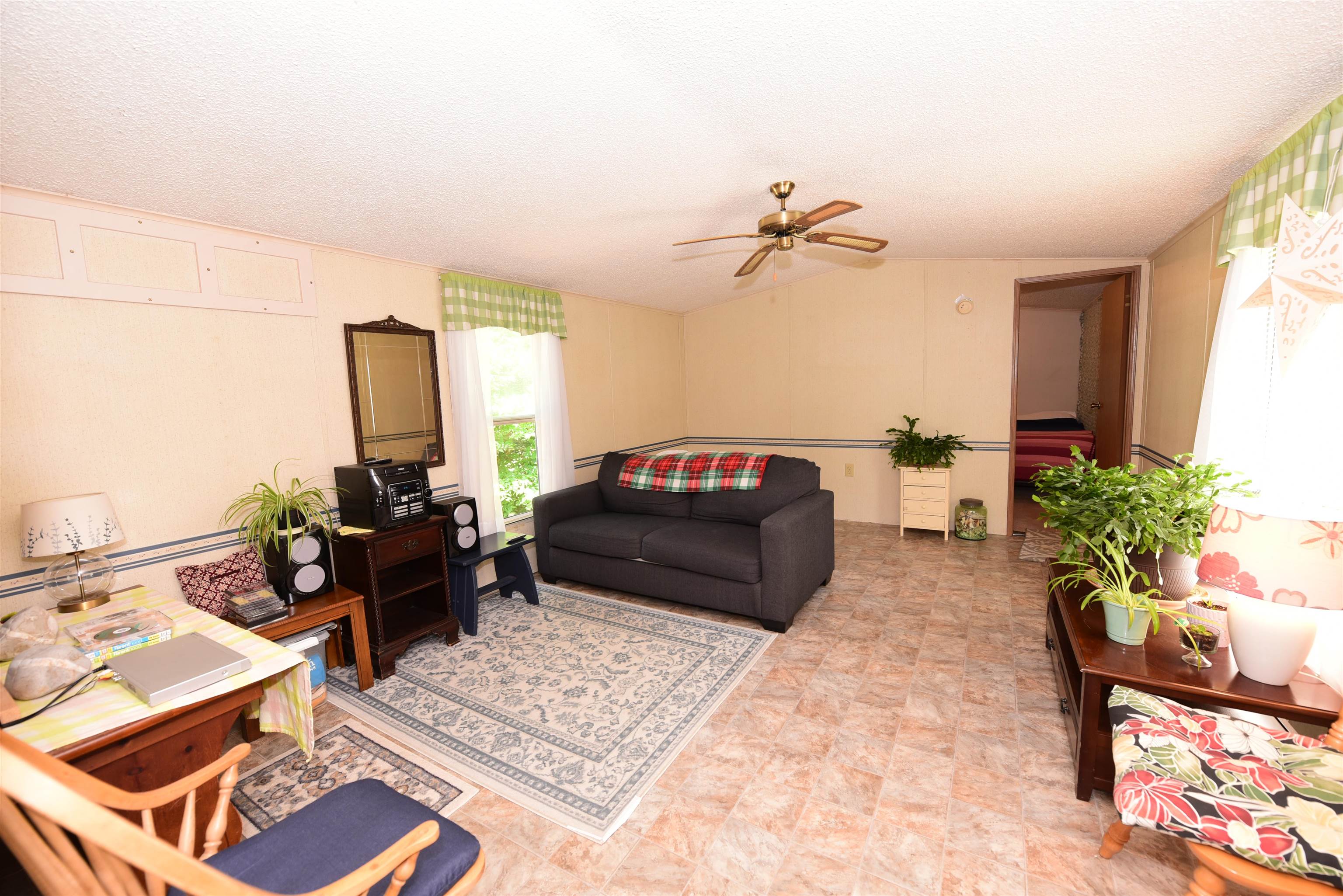 33 Buckingham Drive Property Photo 11