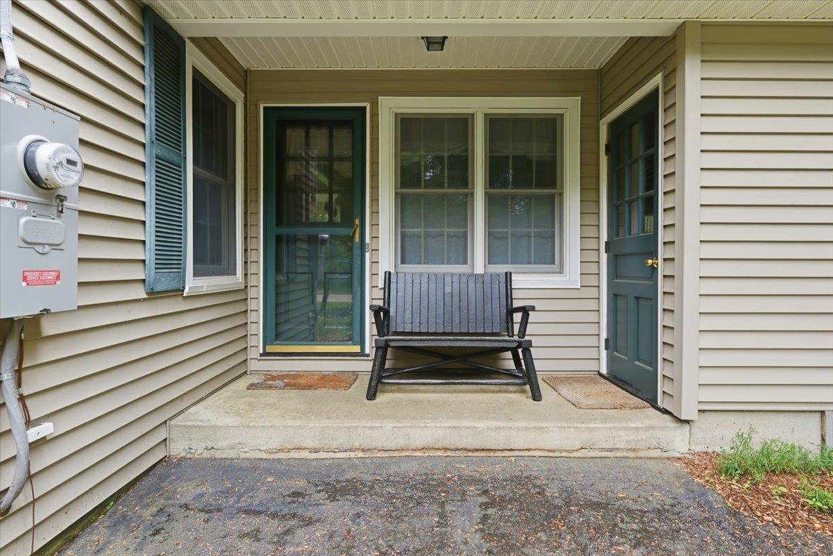 490 Juniper Ridge Property Photo 4