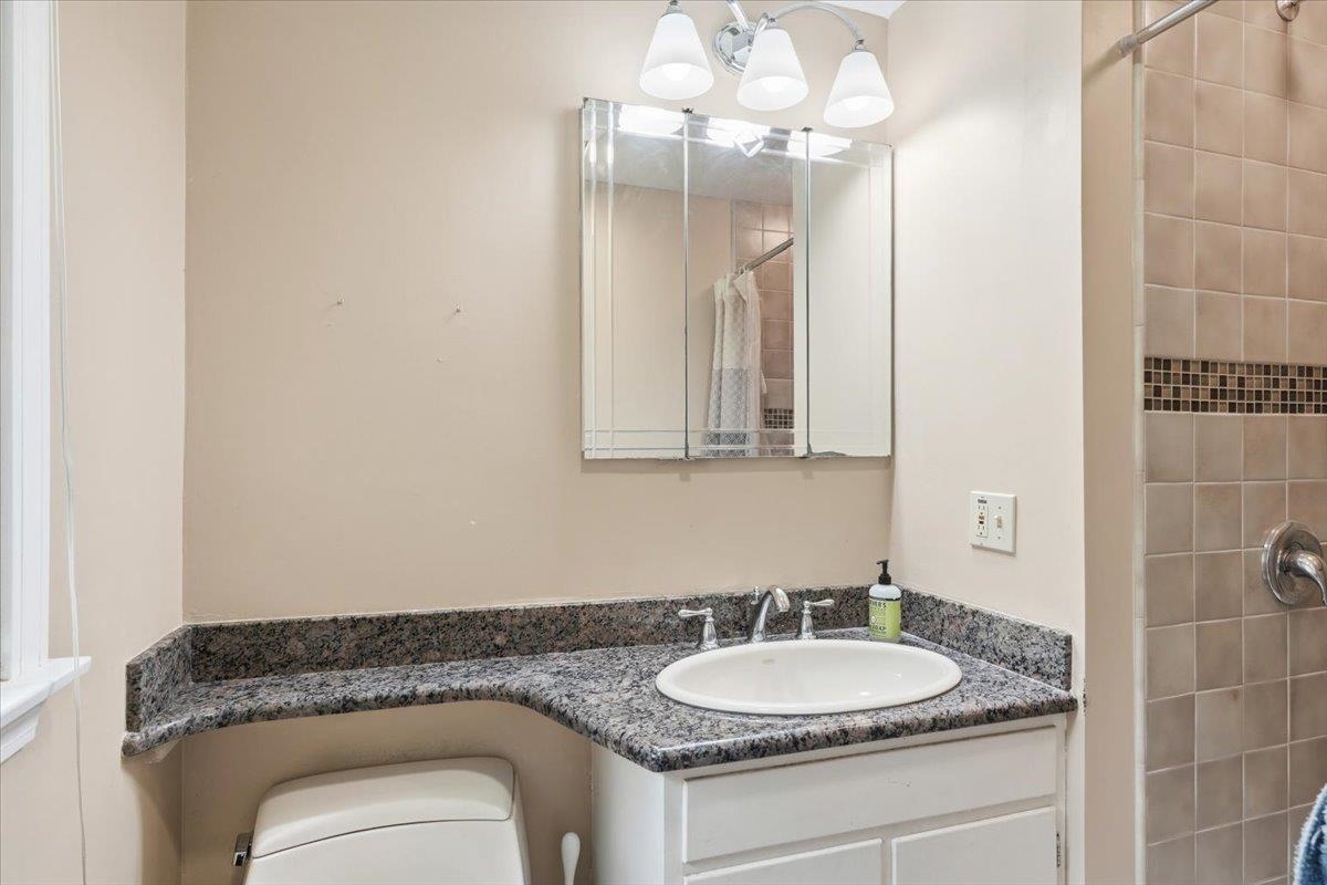 490 Juniper Ridge Property Photo 46