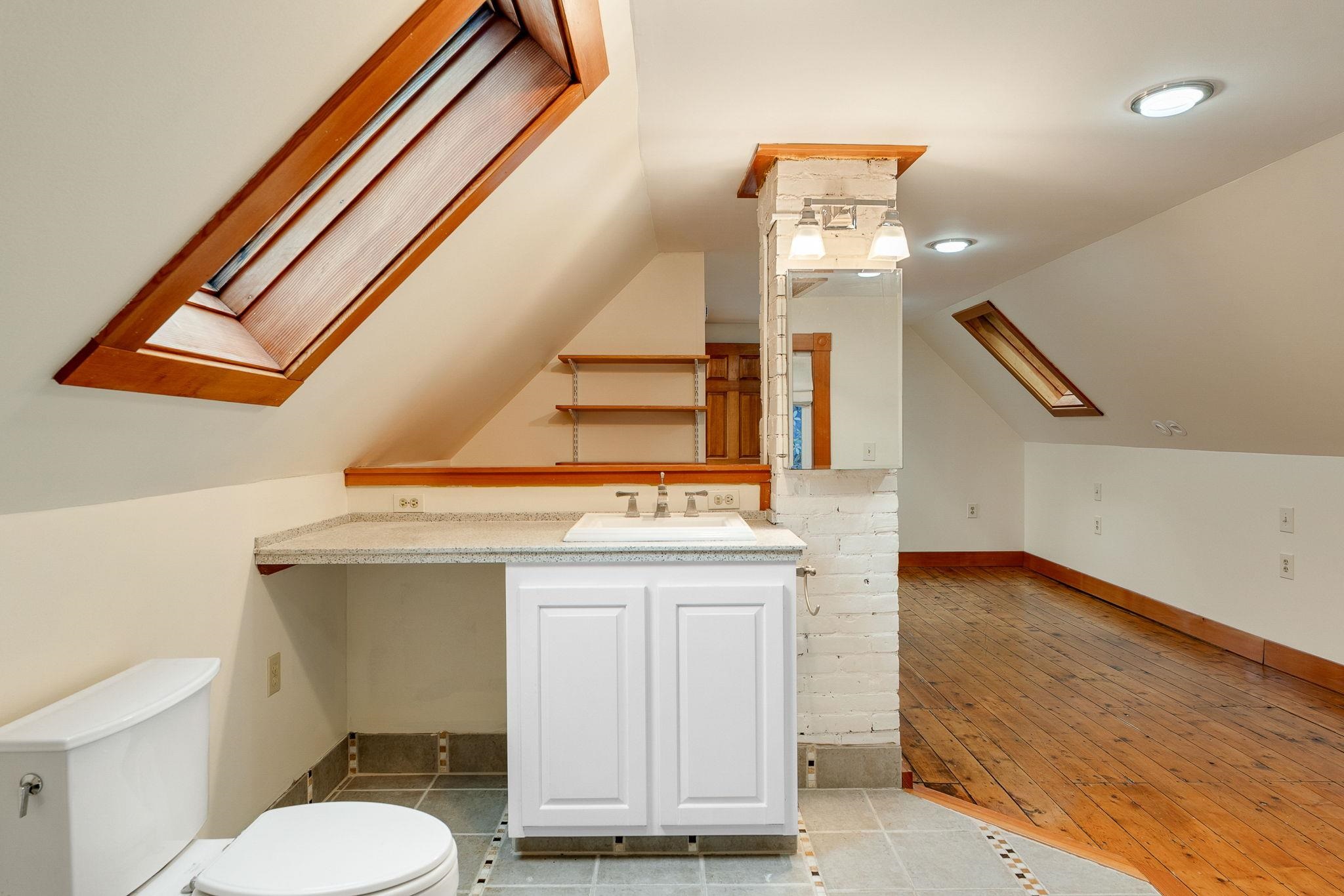 97 Berlin Street Property Photo 32